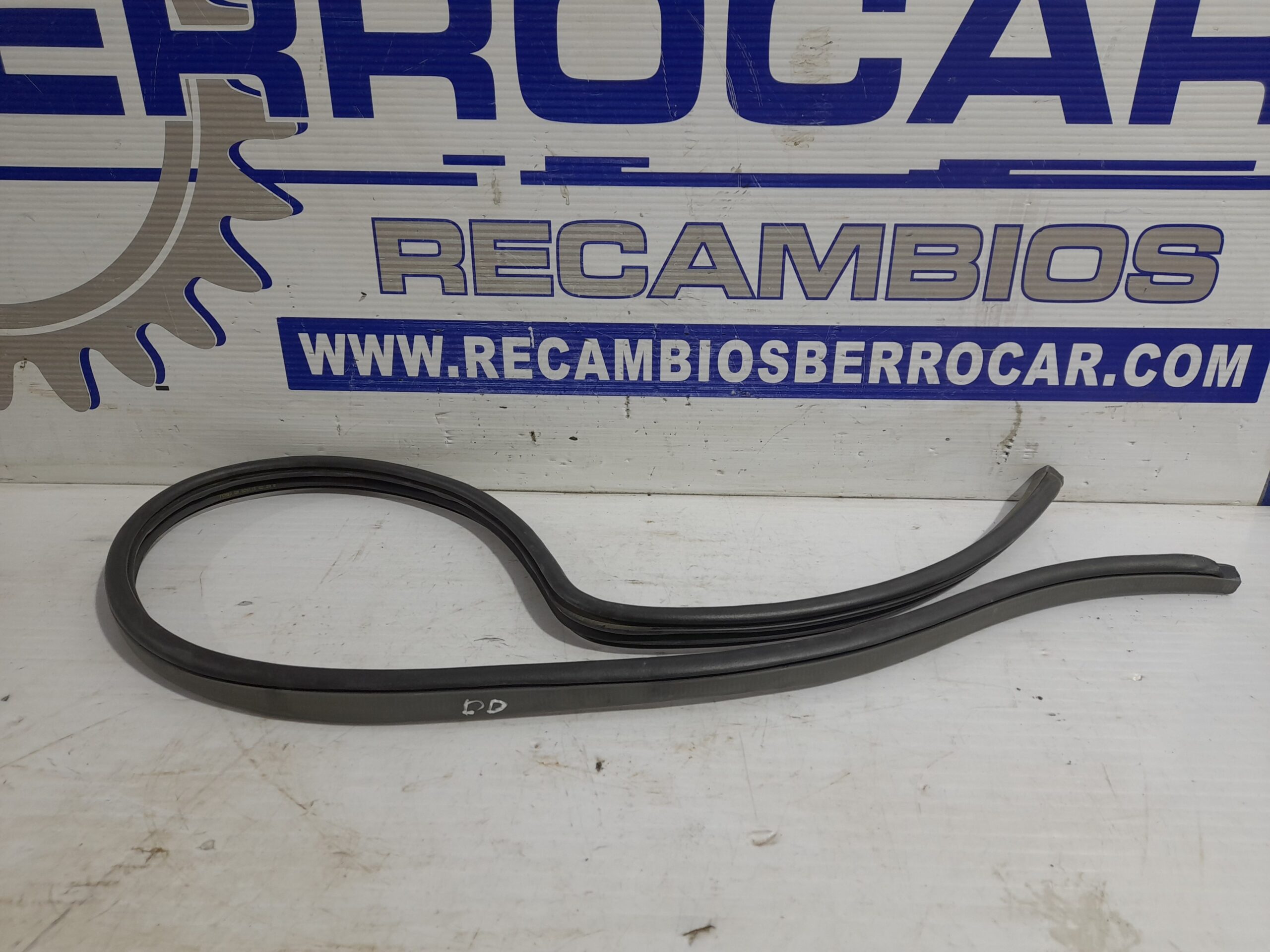 goma_contorno_8312026000yd_hyundai_santa_fe_sm_2_0_crdi_cat