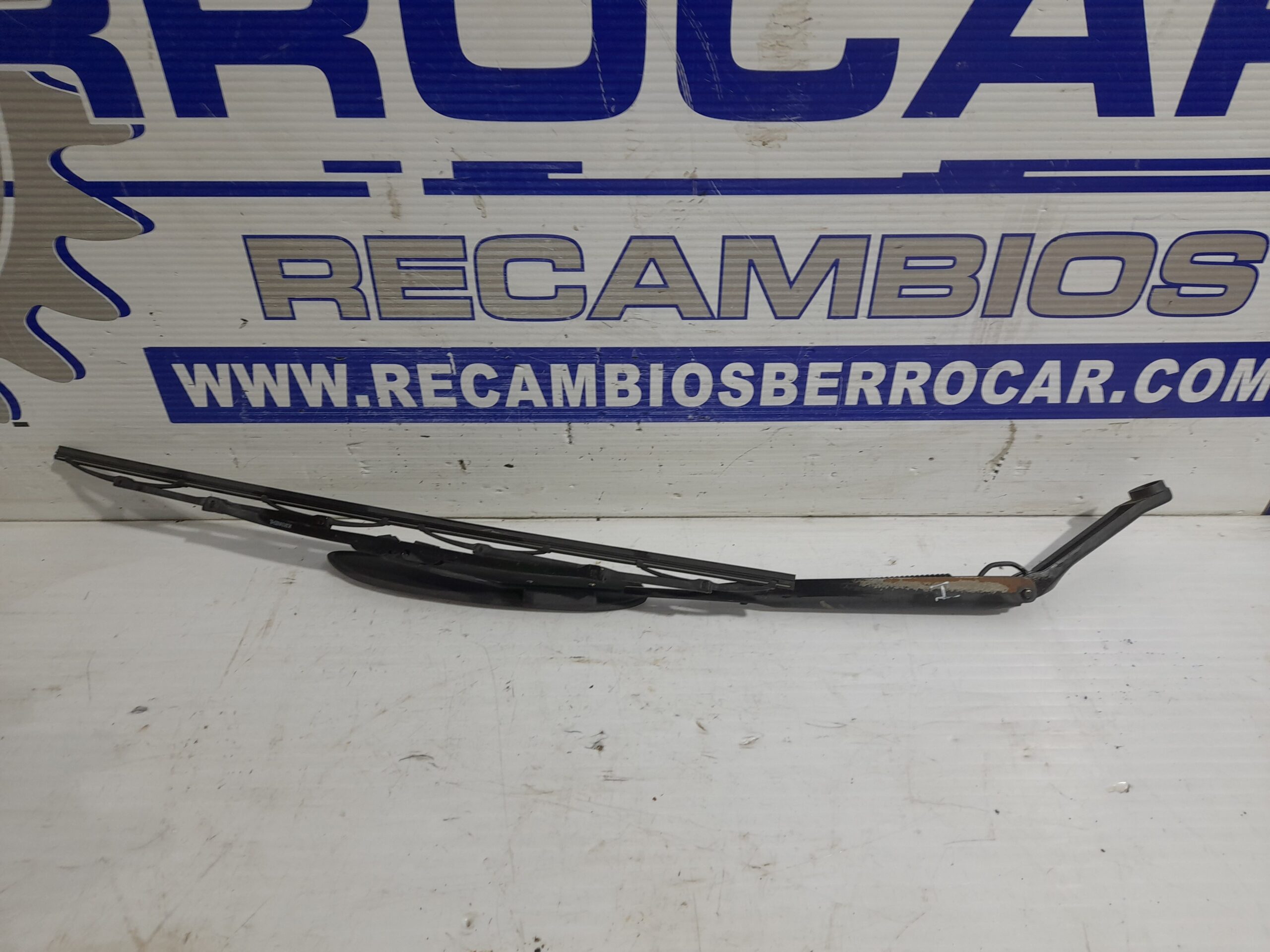 brazo_limpia_delantero_izquierdo_9832026000_hyundai_santa_fe_sm_2_0_crdi_cat