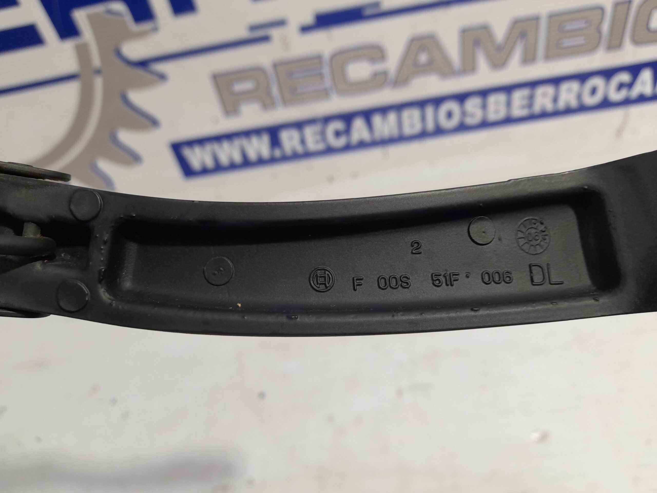 brazo_limpia_delantero_izquierdo_f00s51f006_kia_sportage_2_0_turbodiesel_cat