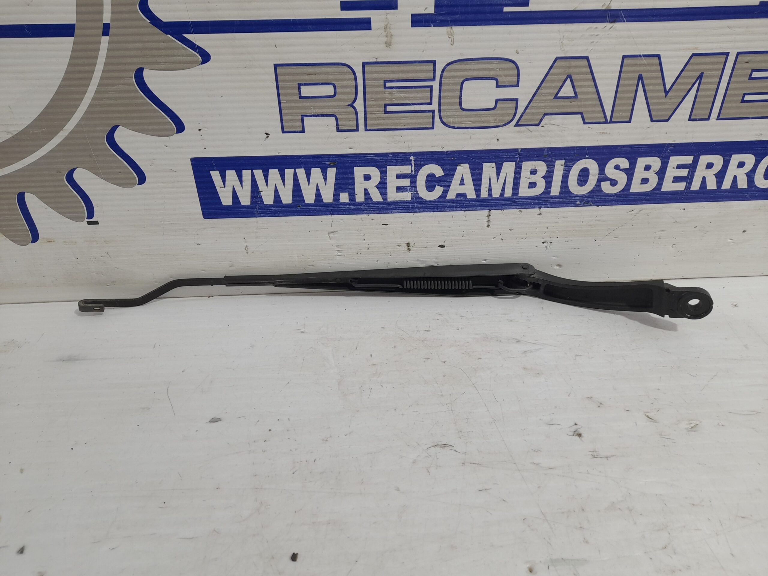 brazo_limpia_delantero_izquierdo_f00s51f006_kia_sportage_2_0_turbodiesel_cat