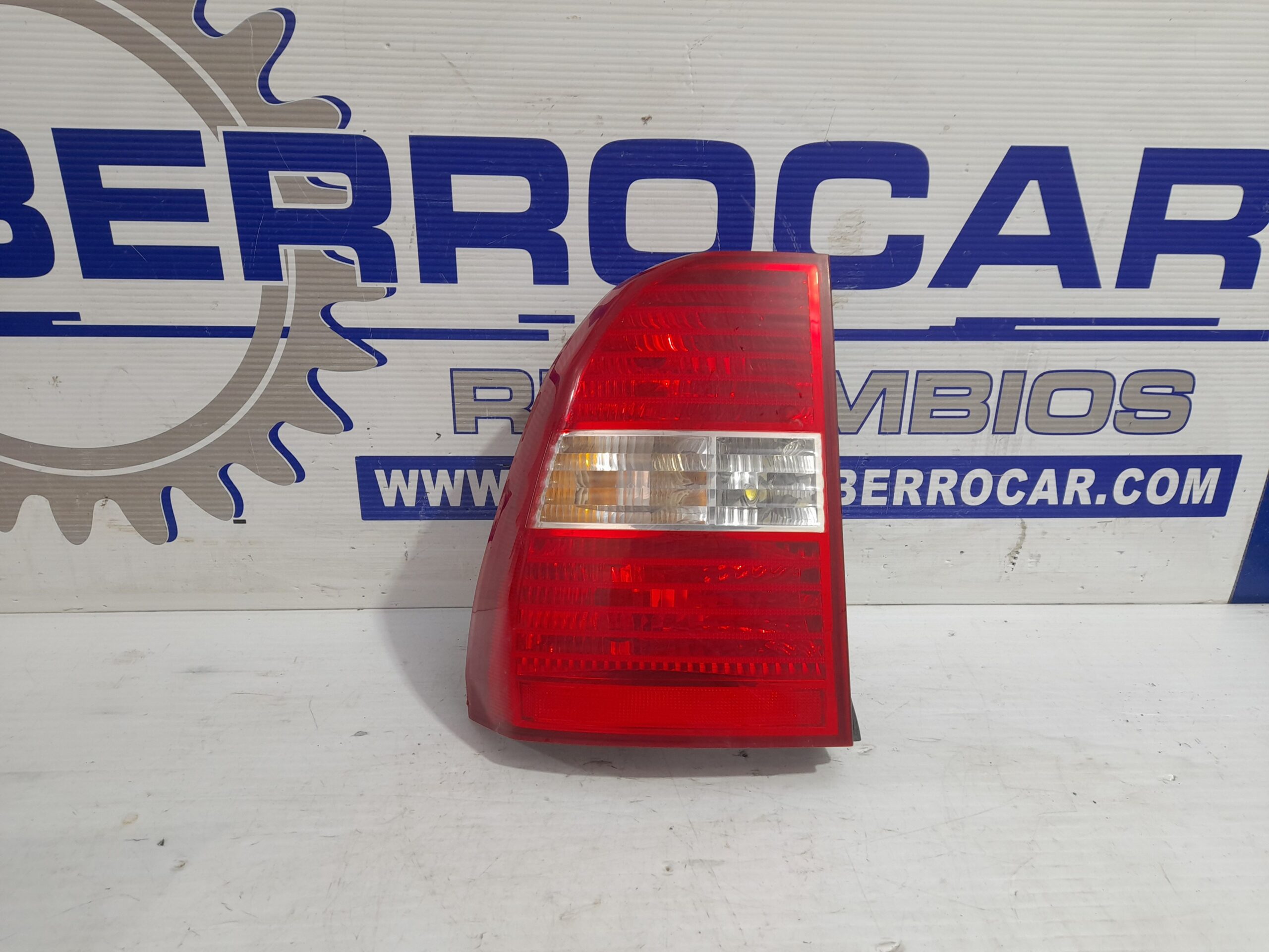 piloto_trasero_izquierdo_92401_1f0_kia_sportage_2_0_turbodiesel_cat