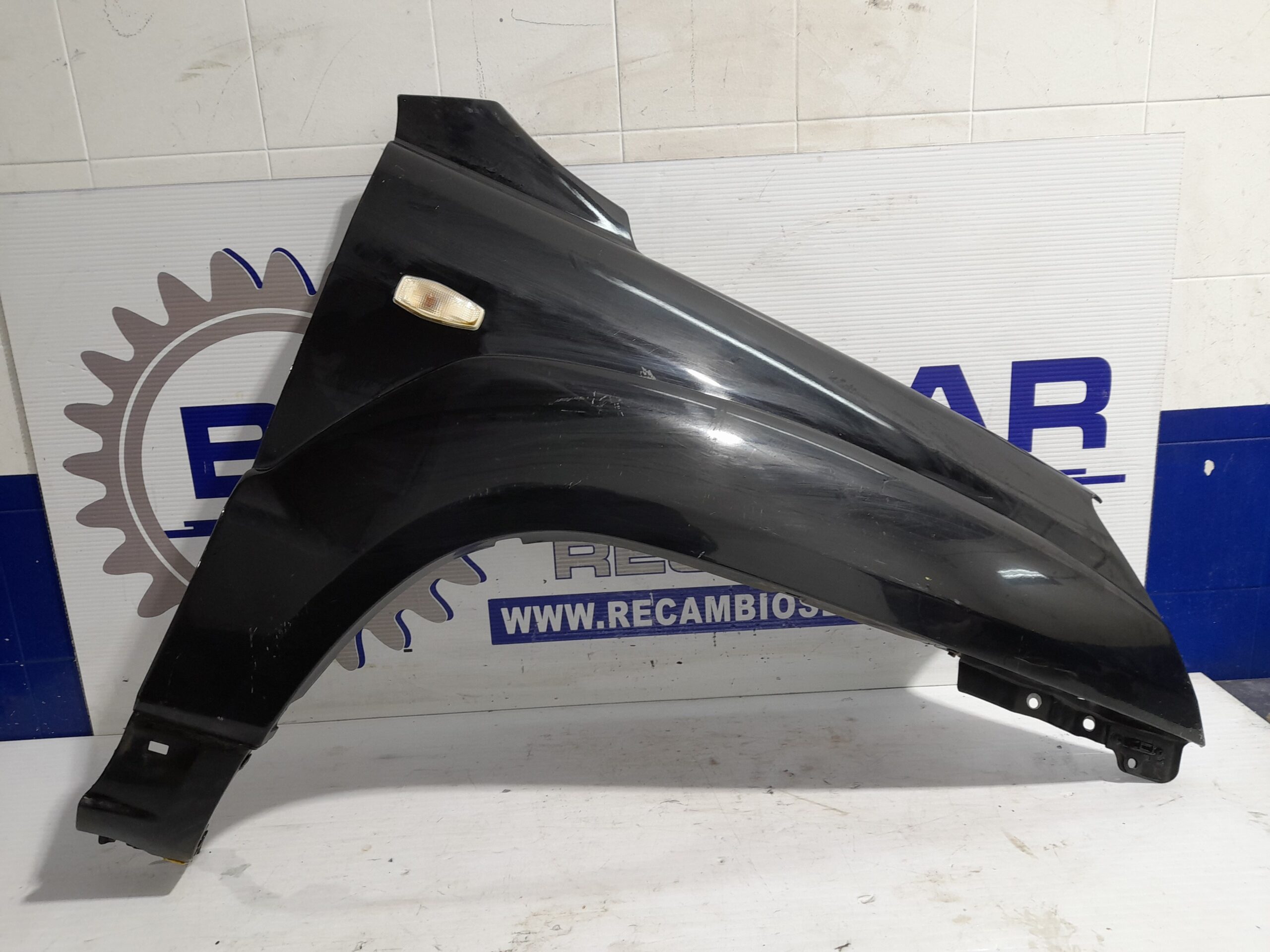 aleta_delantera_derecha_663211f130_kia_sportage_2_0_turbodiesel_cat