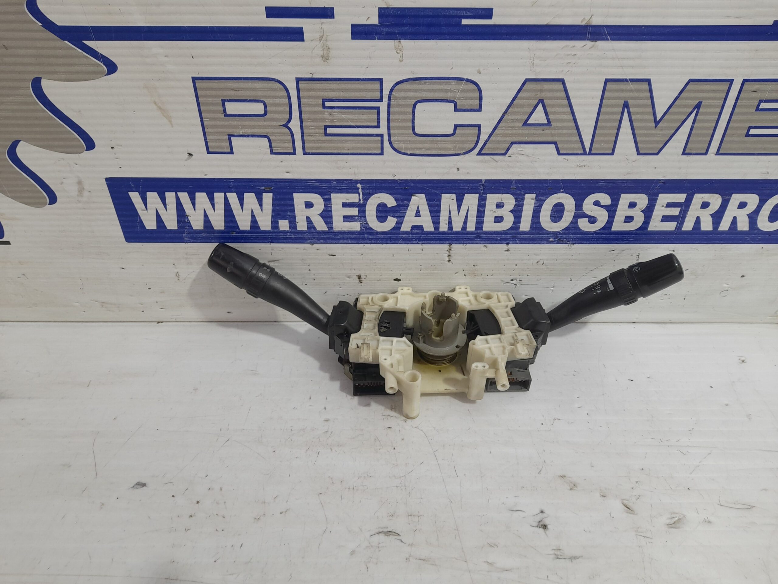 mando_multifuncion_202003393_kia_sportage_2_0_turbodiesel_cat