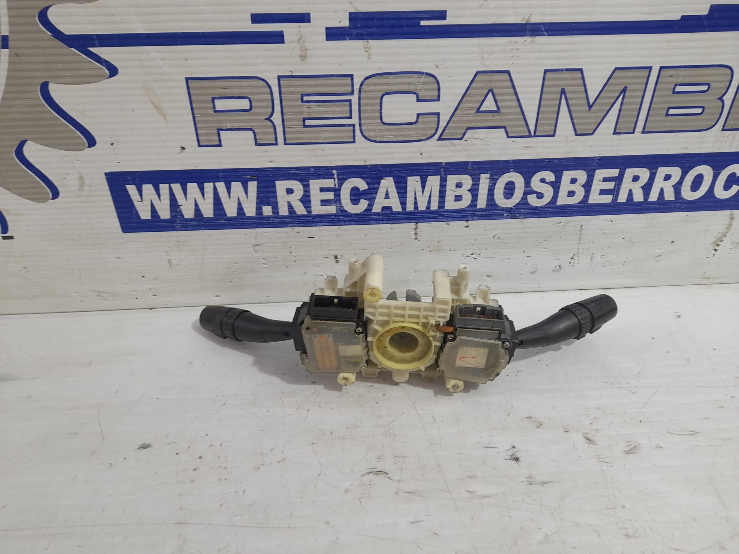 mando_multifuncion_202003393_kia_sportage_2_0_turbodiesel_cat