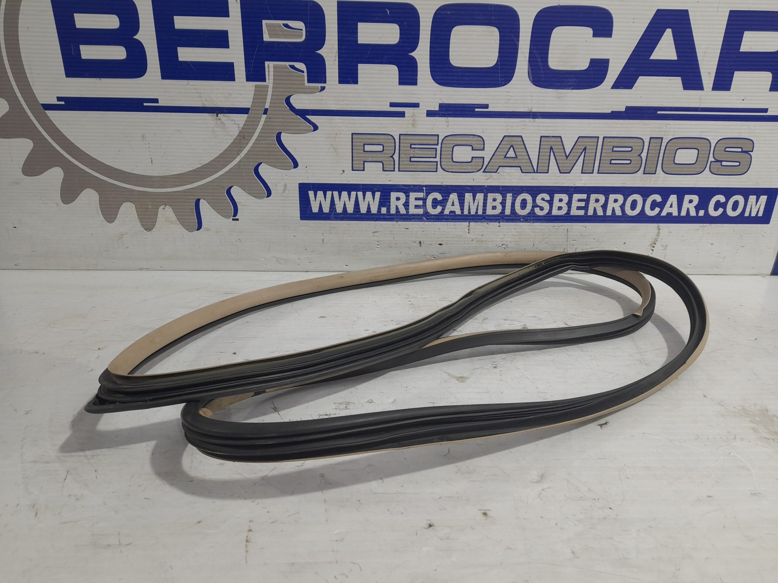 goma_contorno_83130f1000_kia_sportage_2_0_turbodiesel_cat