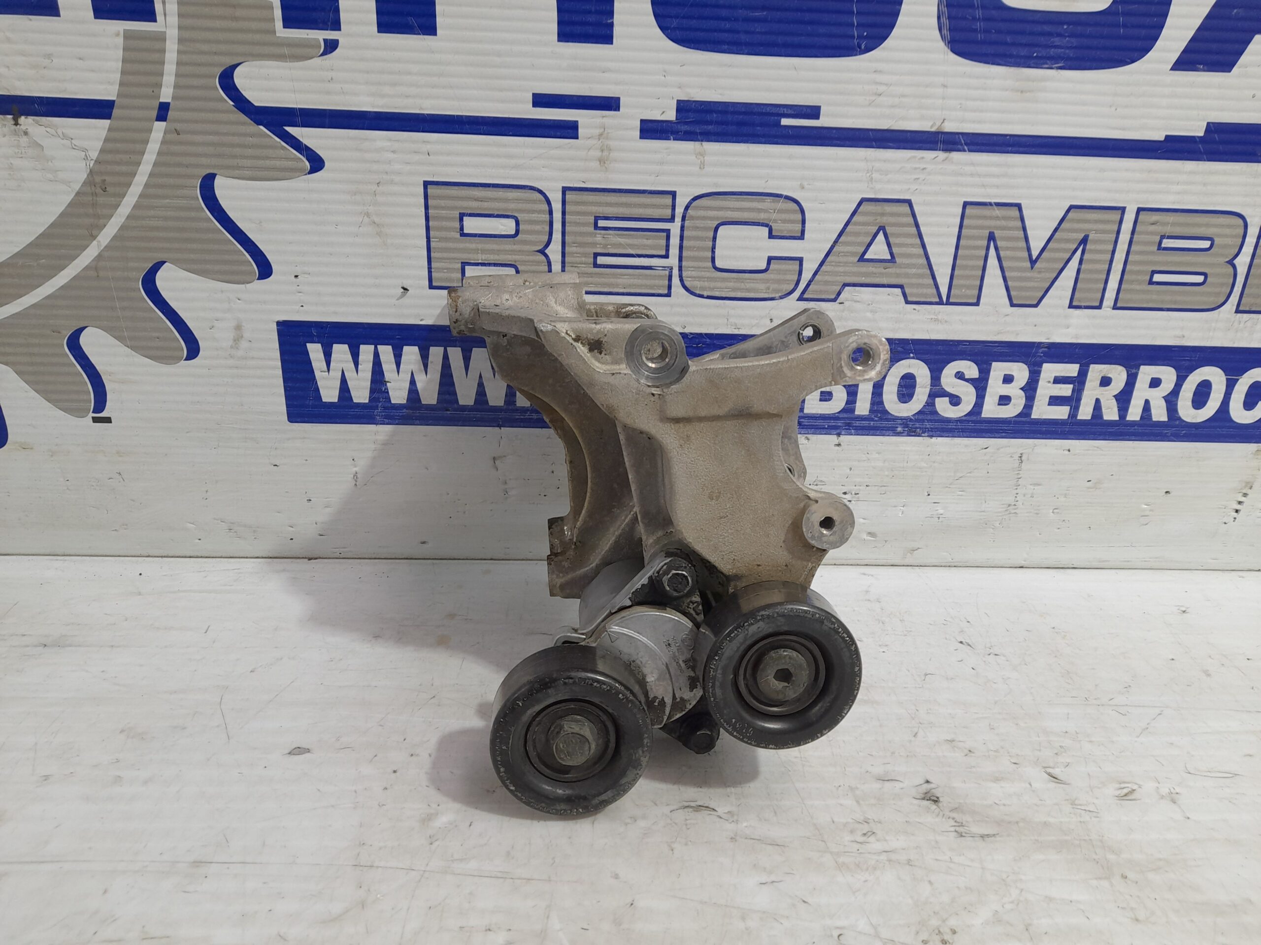 soporte_alternador_7060624_kia_sportage_2_0_turbodiesel_cat