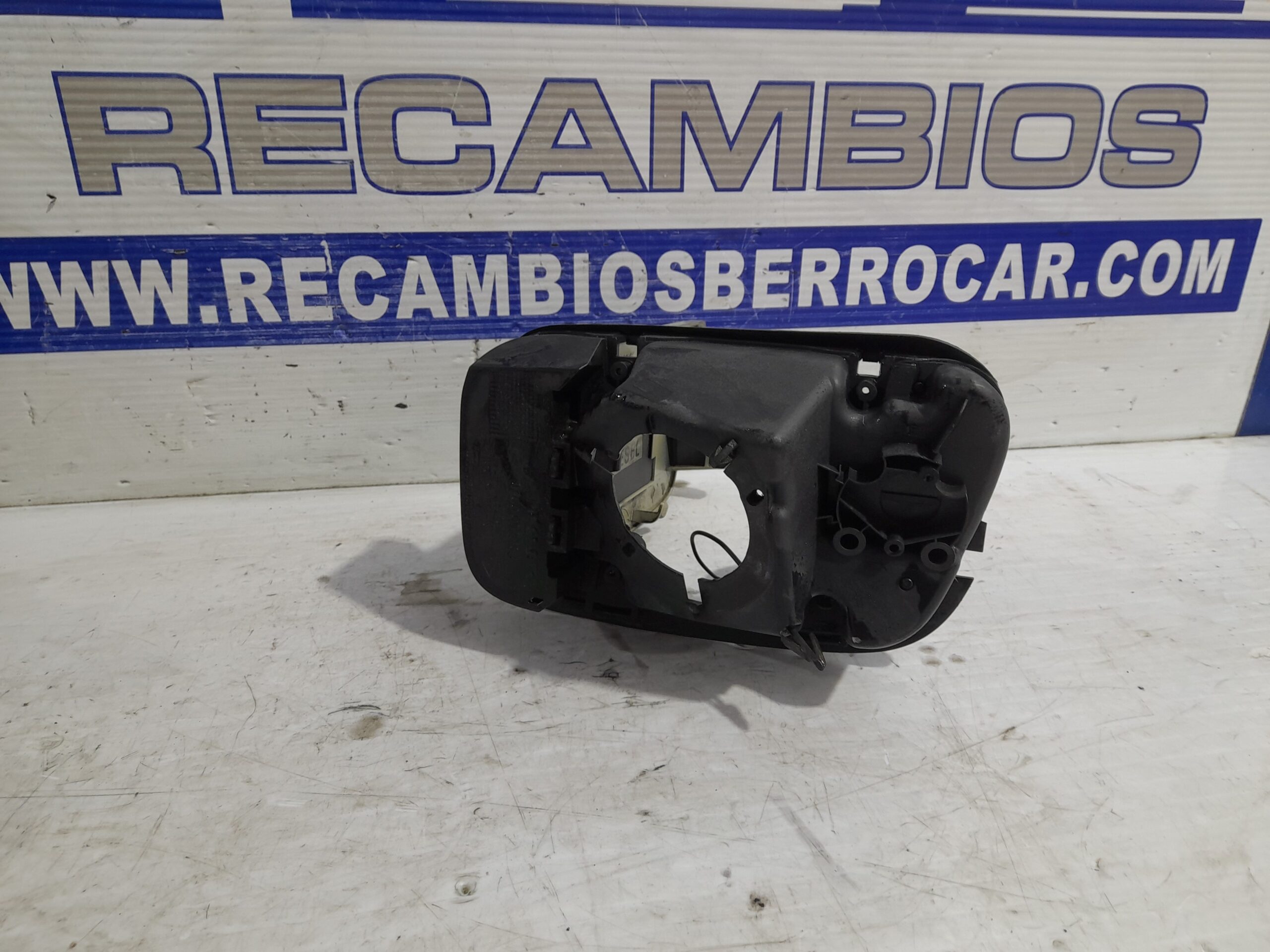 tapa_exterior_combustible_8200002162_renault_laguna_ii_bg0_1_9_dci_diesel_fap