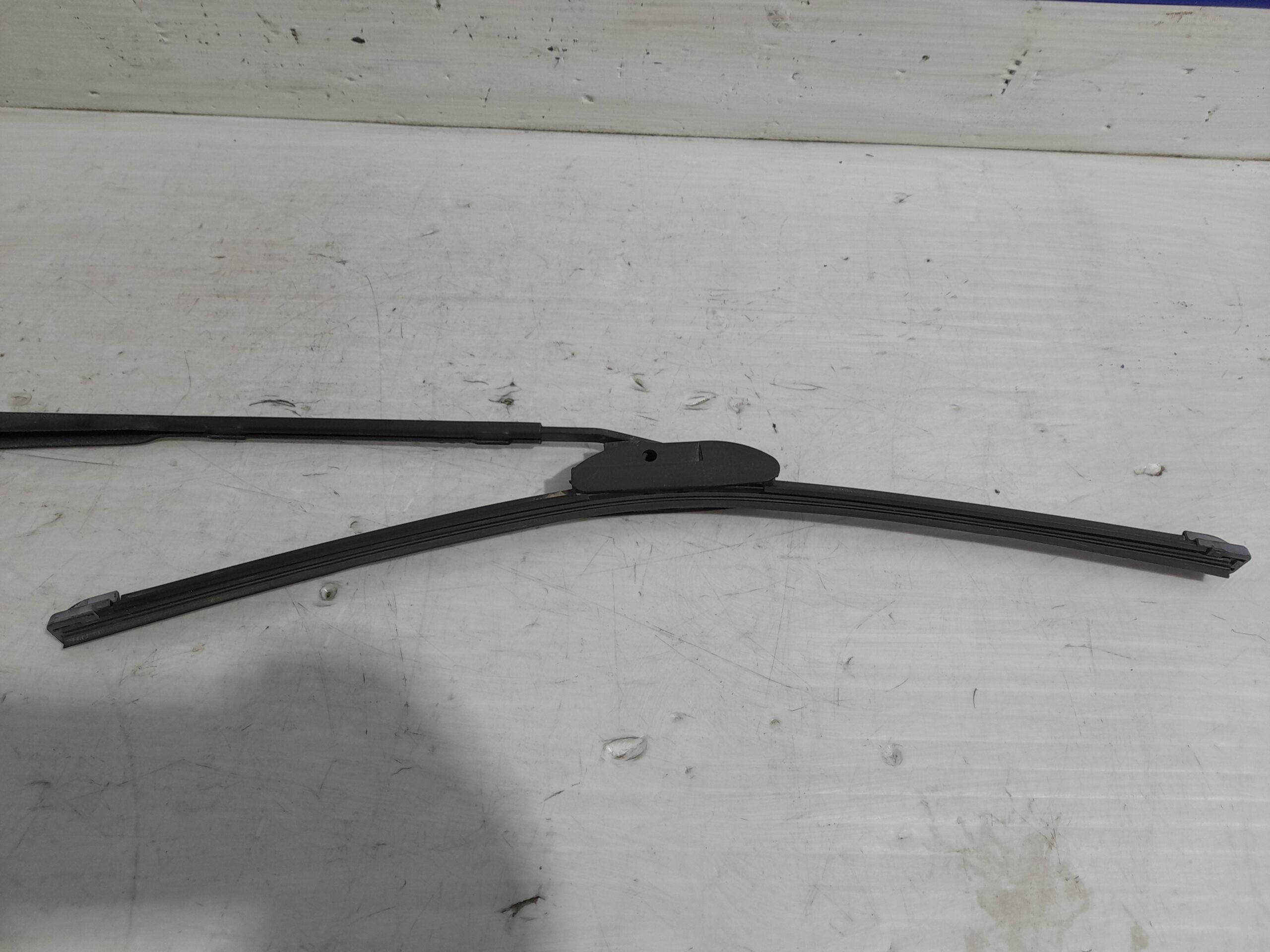 brazo_limpia_delantero_derecho_80004986_renault_laguna_ii_bg0_1_9_dci_diesel_fap