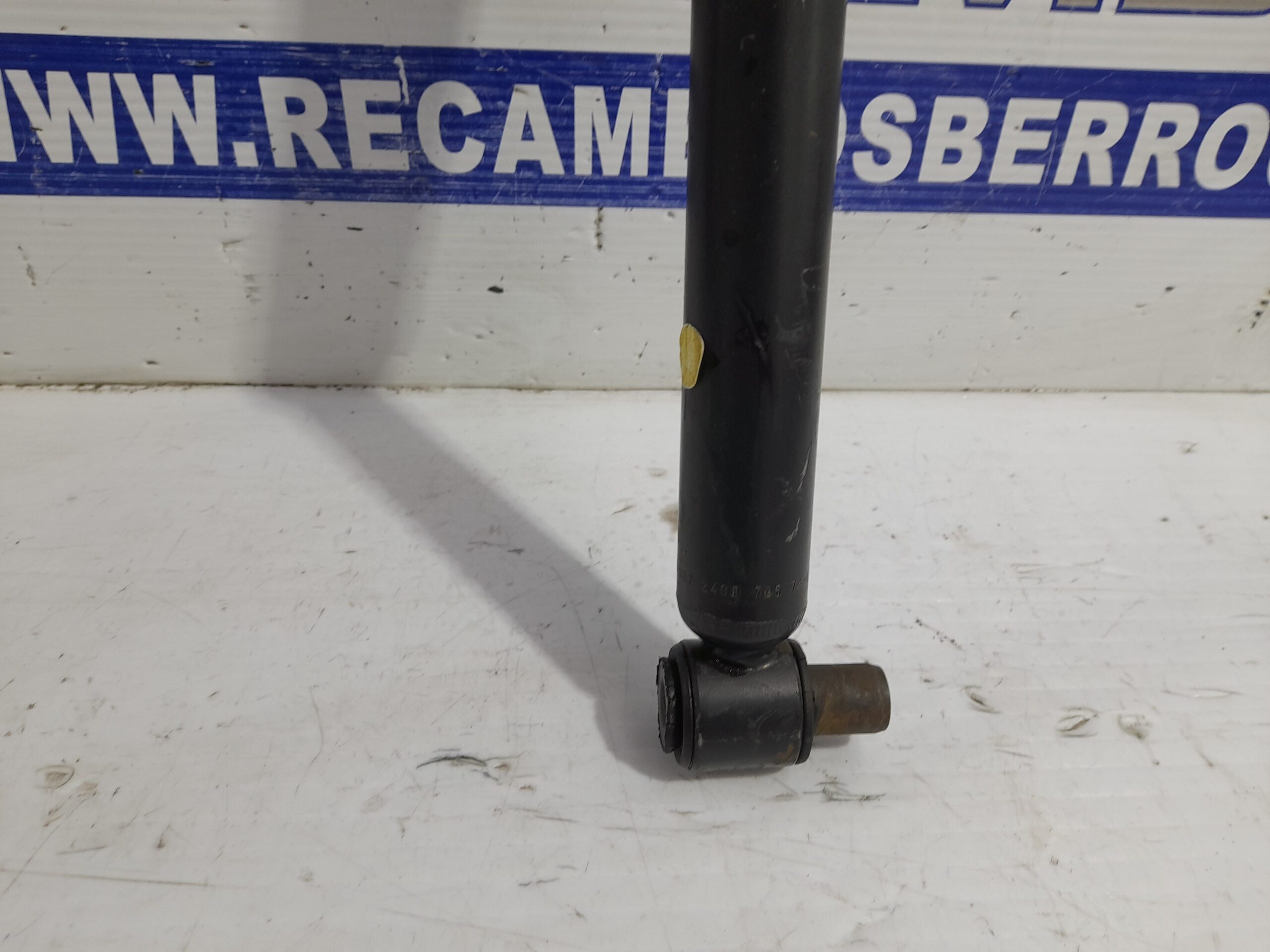 amortiguador_trasero_izquierdo_8200387240b_renault_laguna_ii_bg0_1_9_dci_diesel_fap