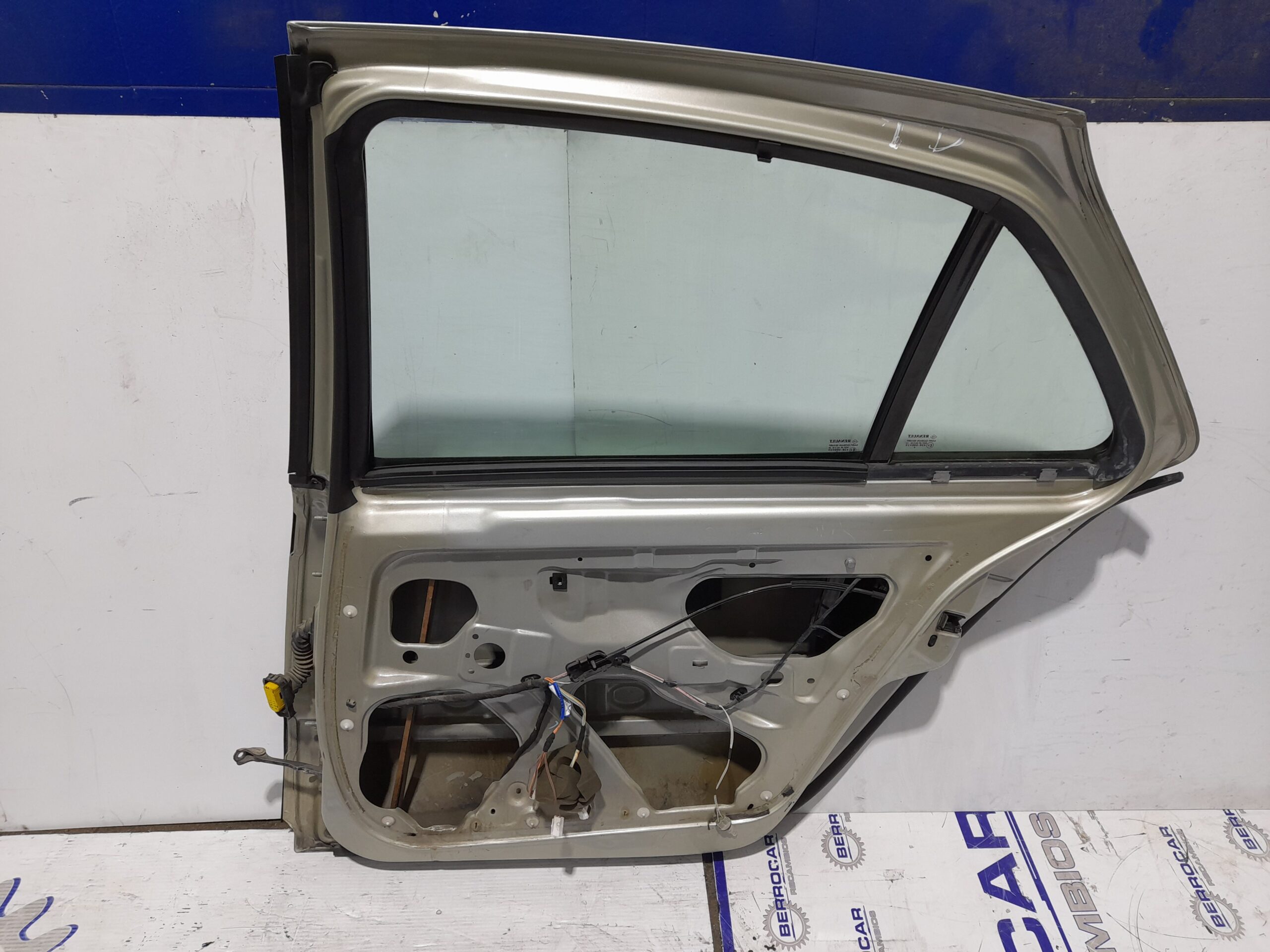 puerta_trasera_derecha_7751472441_renault_laguna_ii_bg0_1_9_dci_diesel_fap