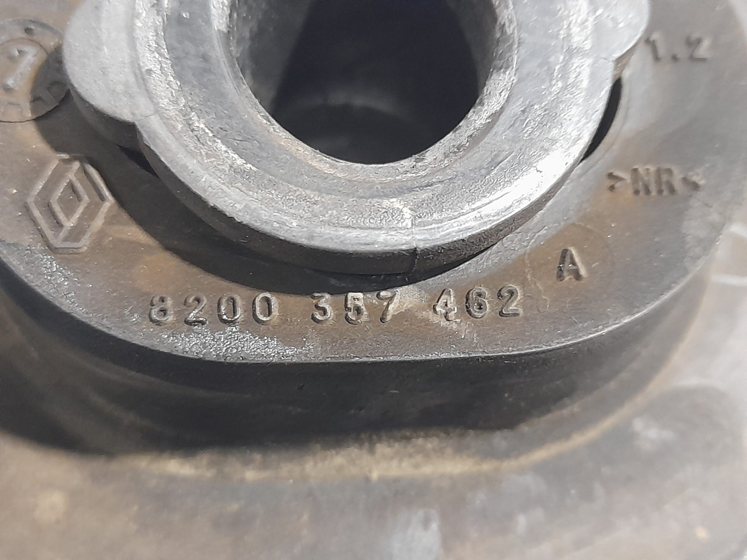 soporte_motor_izquierdo_8200357462_renault_laguna_ii_bg0_1_9_dci_diesel_fap