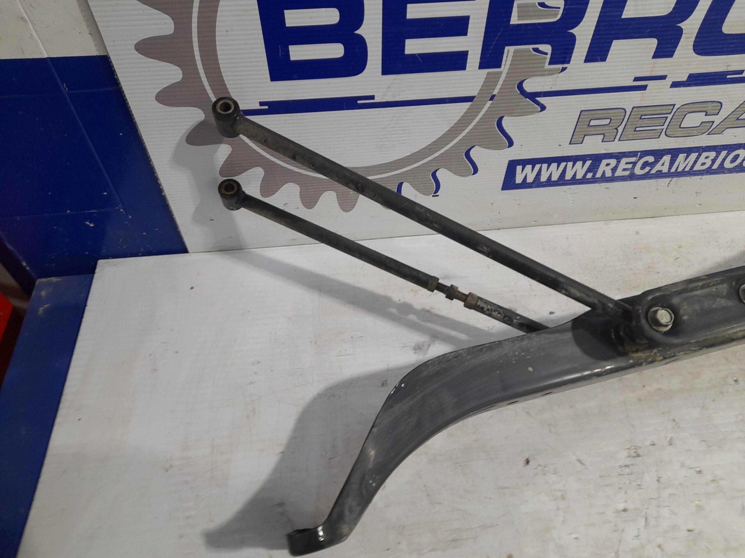 puente_trasero_626102d000_hyundai_elantra_xd_2_0_crdi_cat