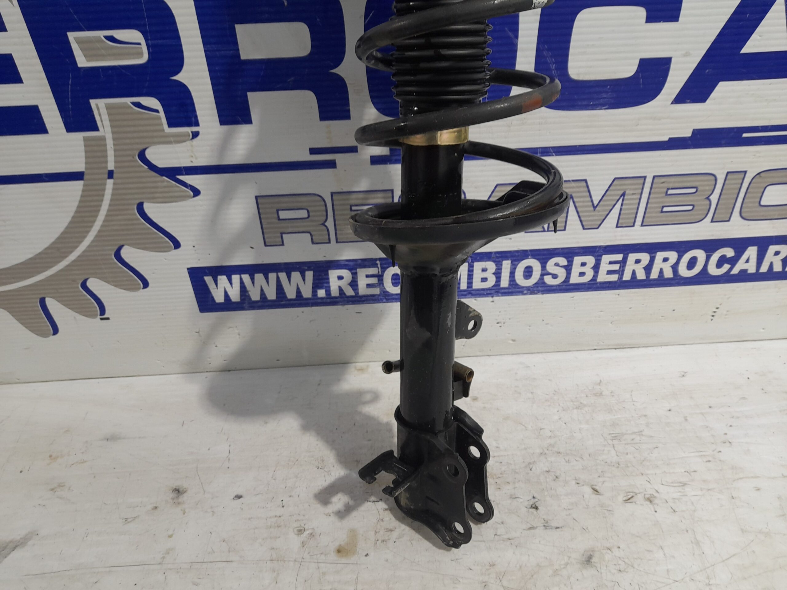 amortiguador_trasero_izquierdo_553512d100_hyundai_elantra_xd_2_0_crdi_cat