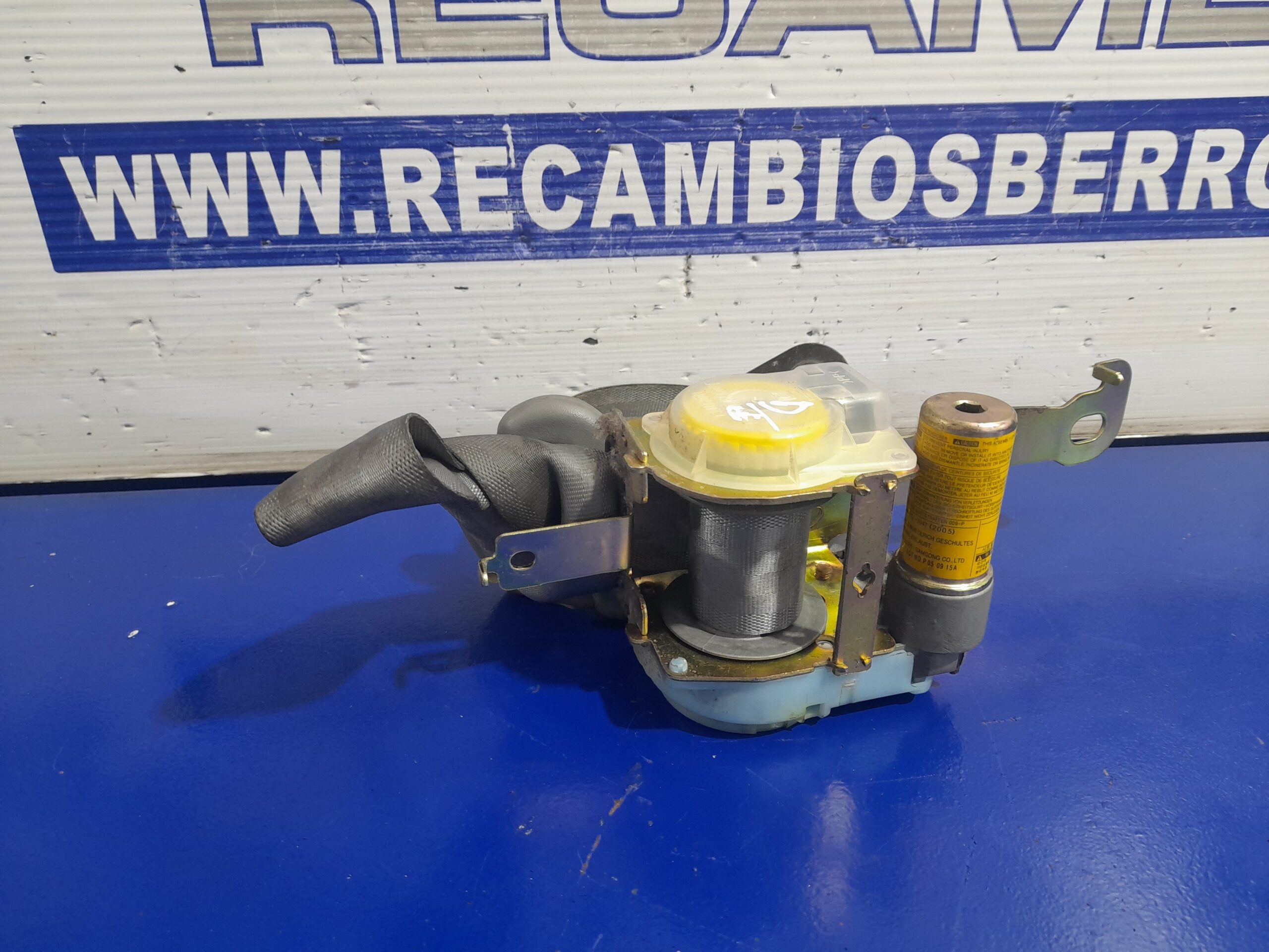 cinturon_seguridad_delantero_izquierdo_888702d700_hyundai_elantra_xd_2_0_crdi_cat