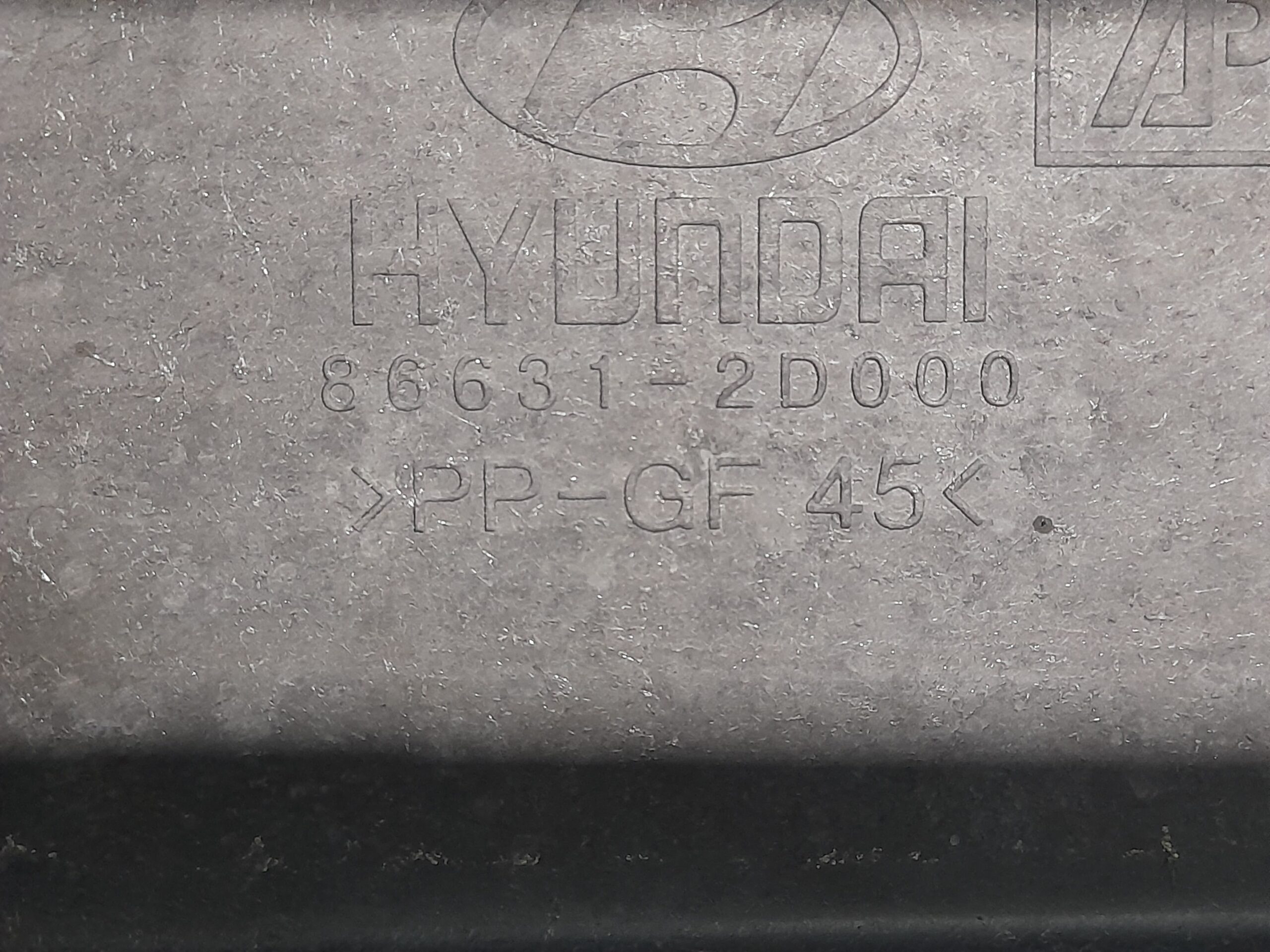 refuerzo_paragolpes_trasero_866312d000_hyundai_elantra_xd_2_0_crdi_cat