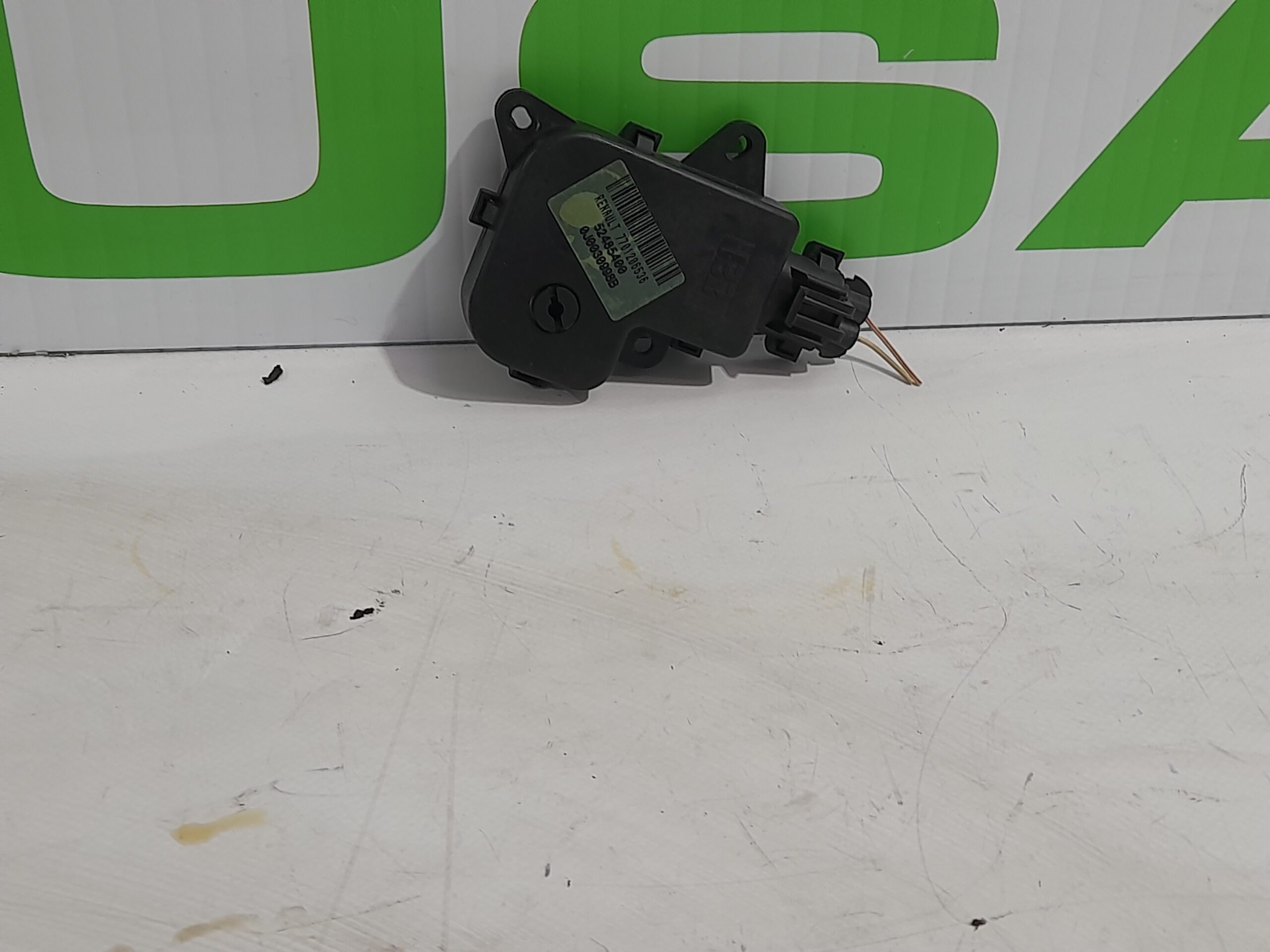 motor_apertura_trampillas_52485400_renault_laguna_ii_bg0_1_6