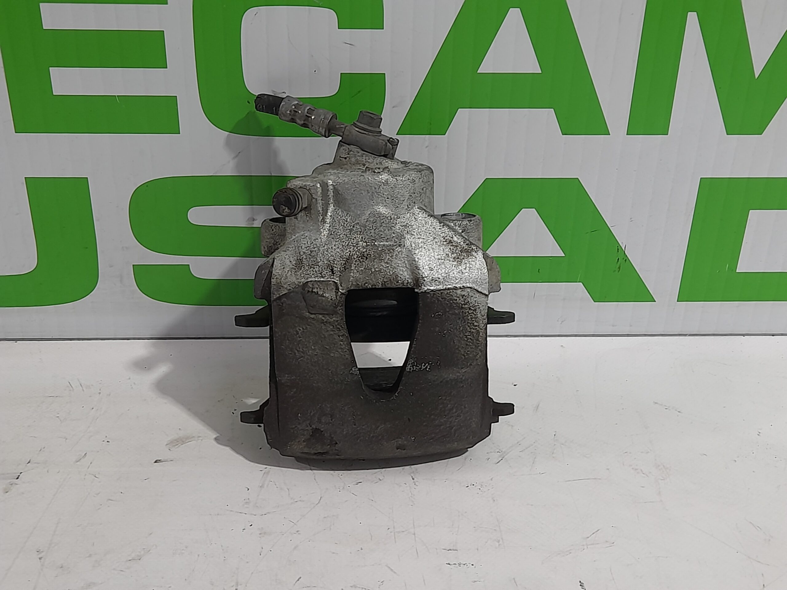 pinza_de_freno_delantera_derecha_1k0615124d_seat_ibiza_6l1_1_4_tdi_cat_bnm