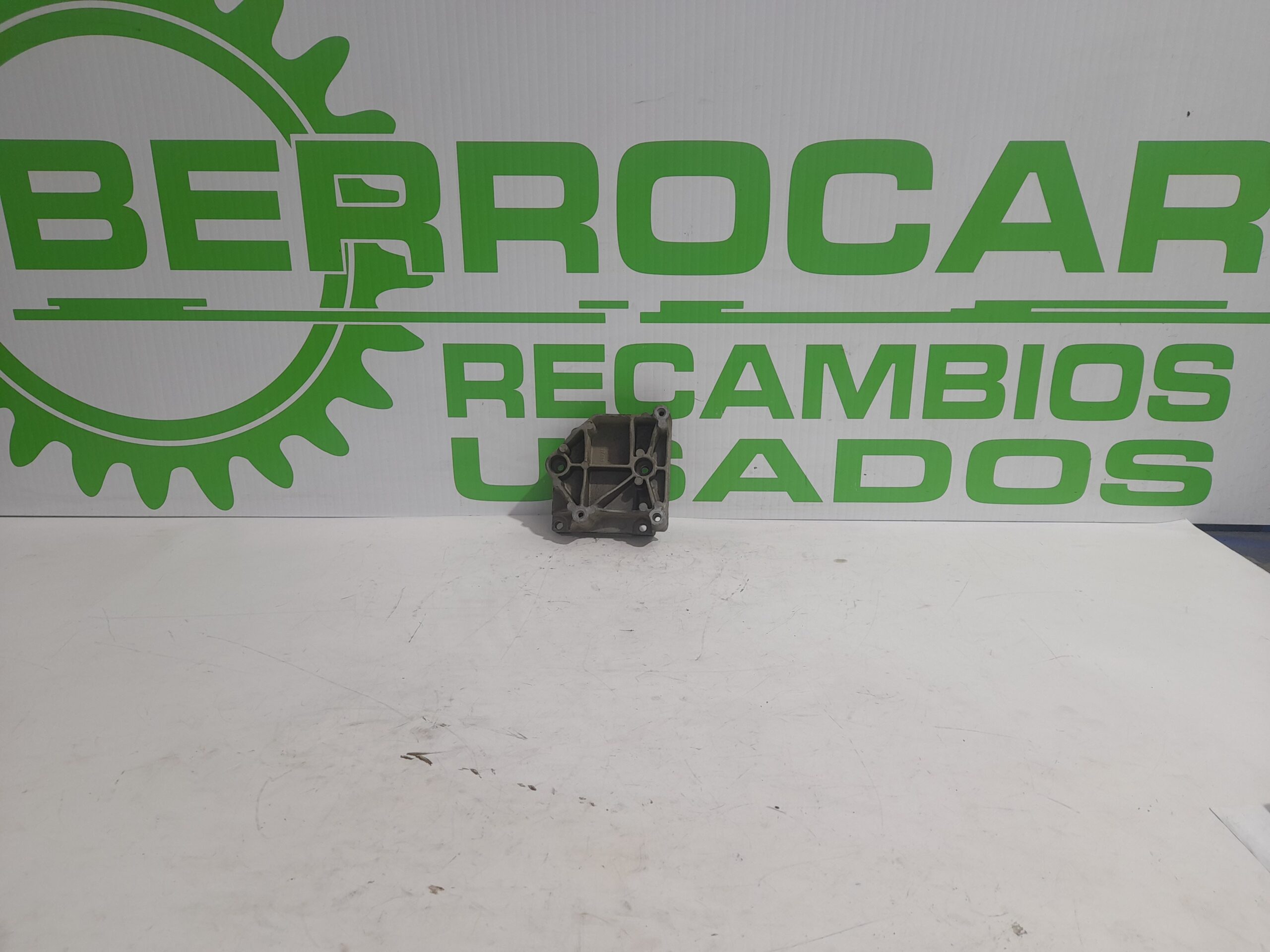 soporte_alternador_9657137480_citr_n_c4_sedan_1_6_16v_cat_nfu_tu5jp4