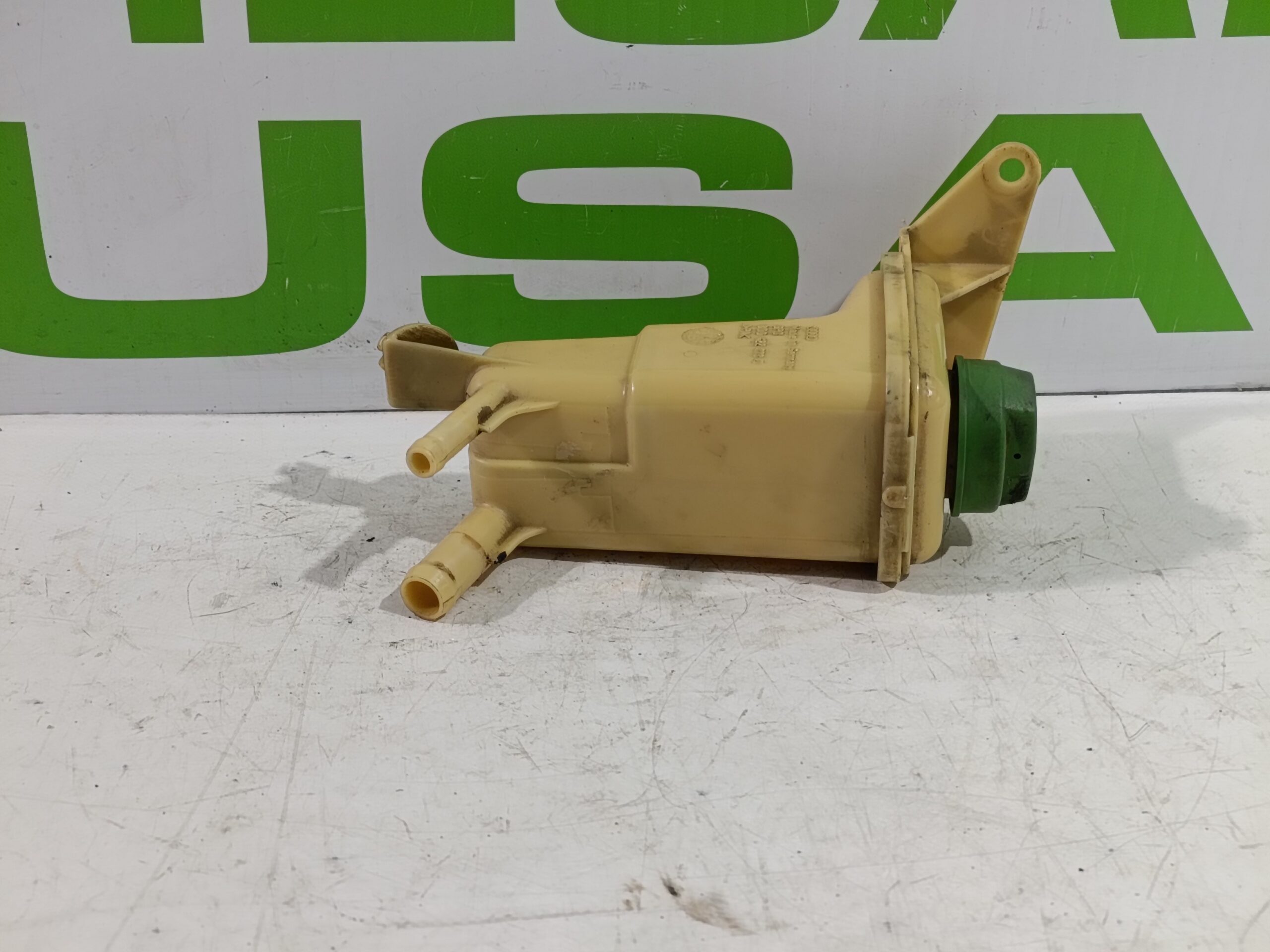 deposito_servo_8d0422373_audi_a6_berlina_4b2_2_5_tdi_quattro