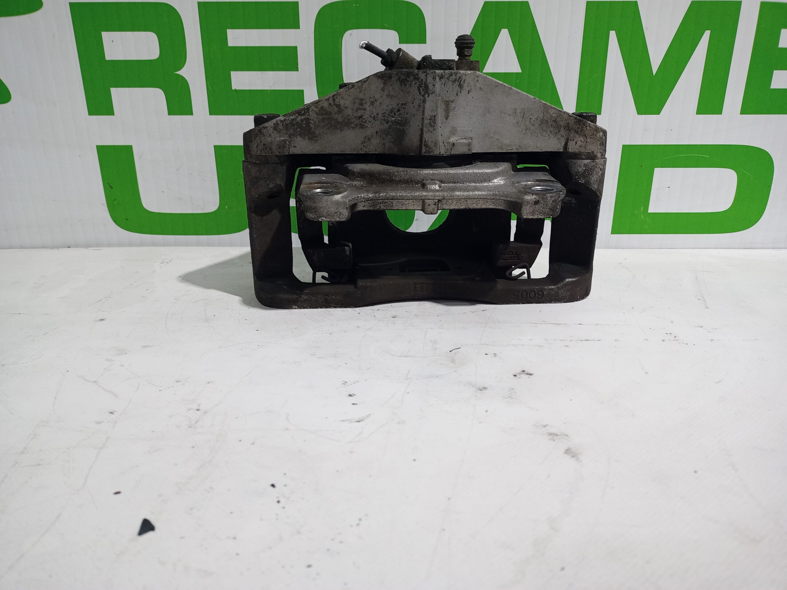 pinza_de_freno_delantera_izquierda_4b0615123a_audi_a6_berlina_4b2_2_5_tdi_quattro