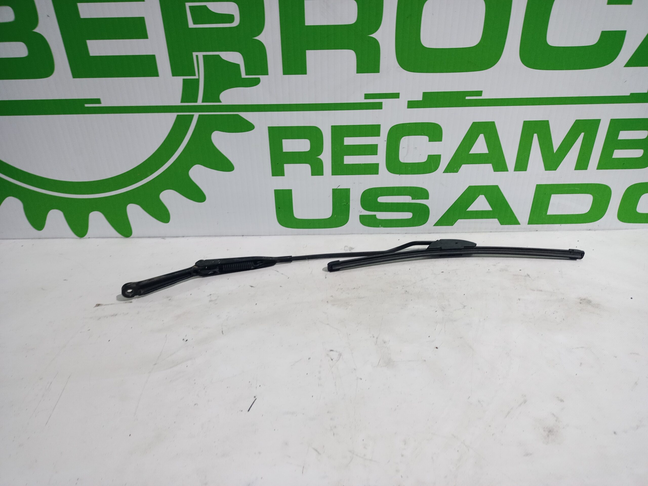 brazo_limpia_delantero_derecho_90559554_opel_astra_g_berlina_1_6_16v