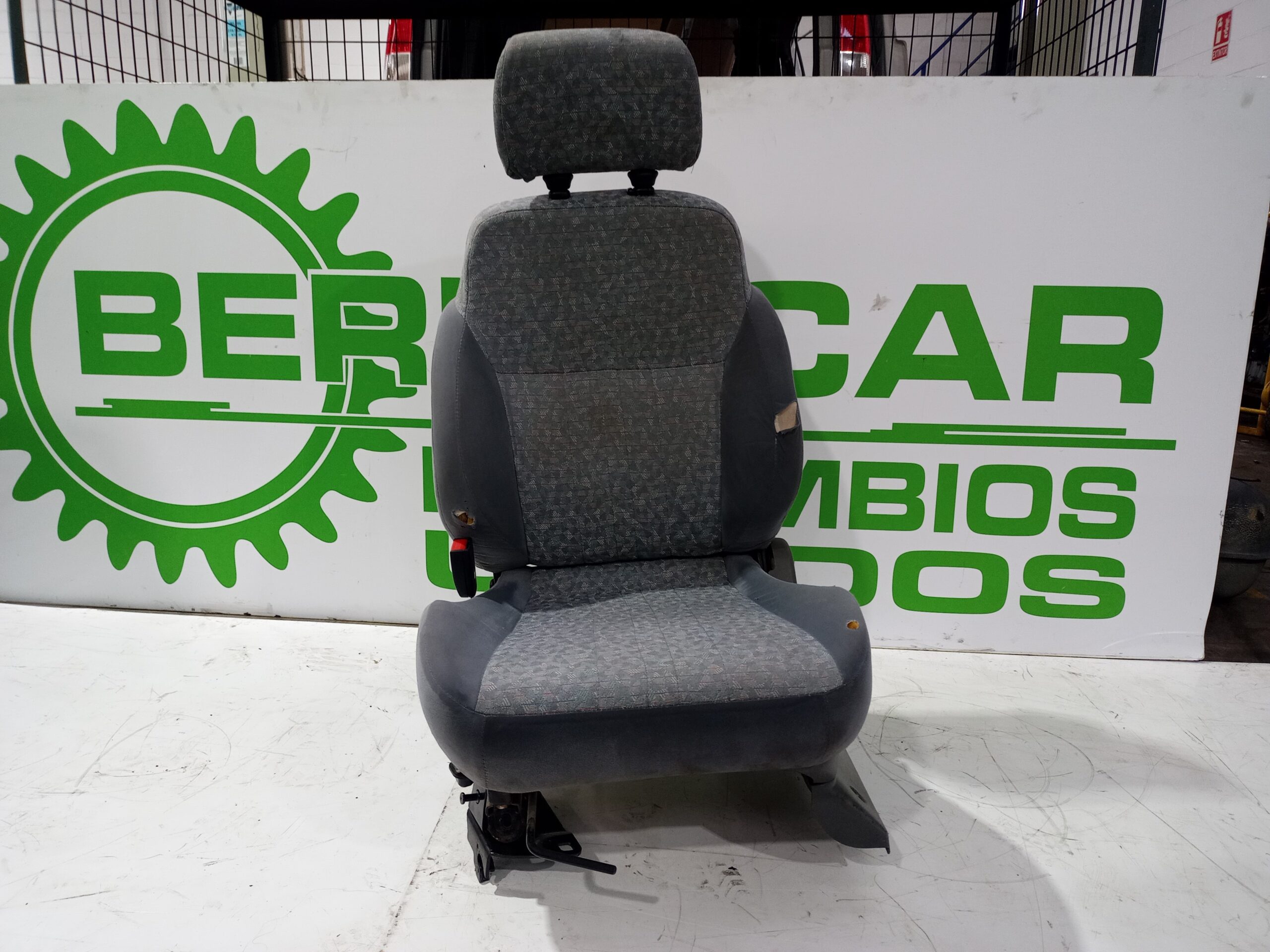 asiento_delantero_izquierdo_oco16543_suzuki_vitara_se_sv_et_1_9_turbodiesel
