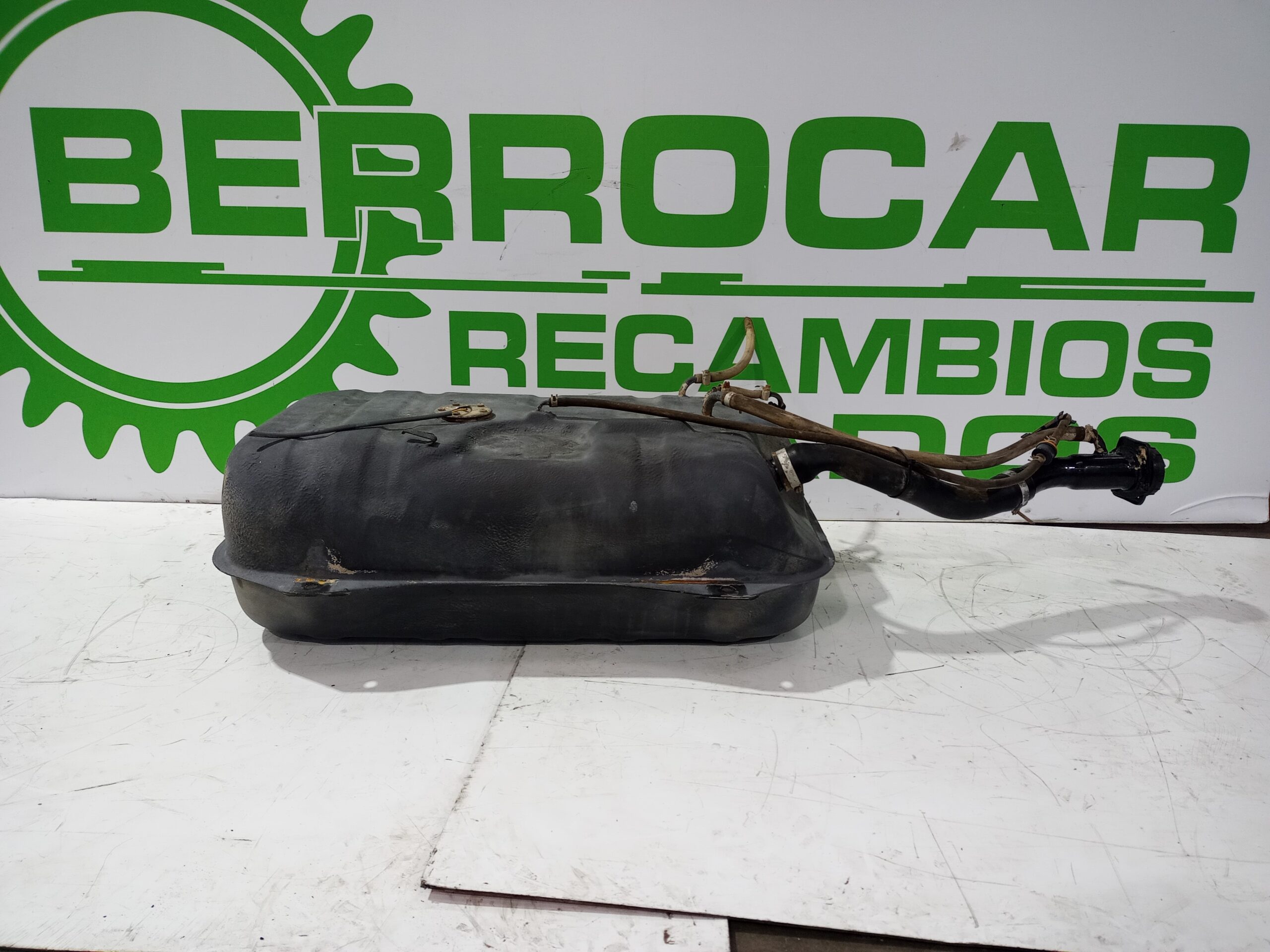 deposito_combustible_8910177e00_suzuki_vitara_se_sv_et_1_9_turbodiesel