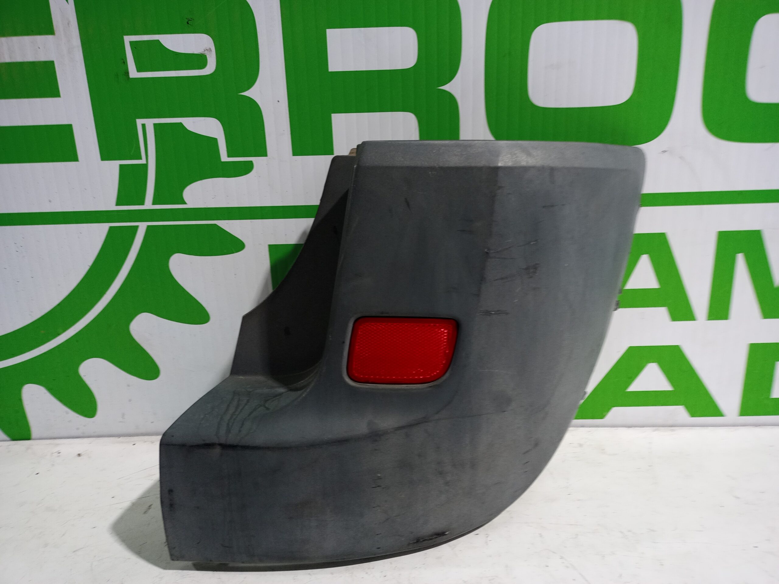 puntera_paragolpes_trasera_derecha_8200228107_renault_scenic_ii_1_9_dci_diesel