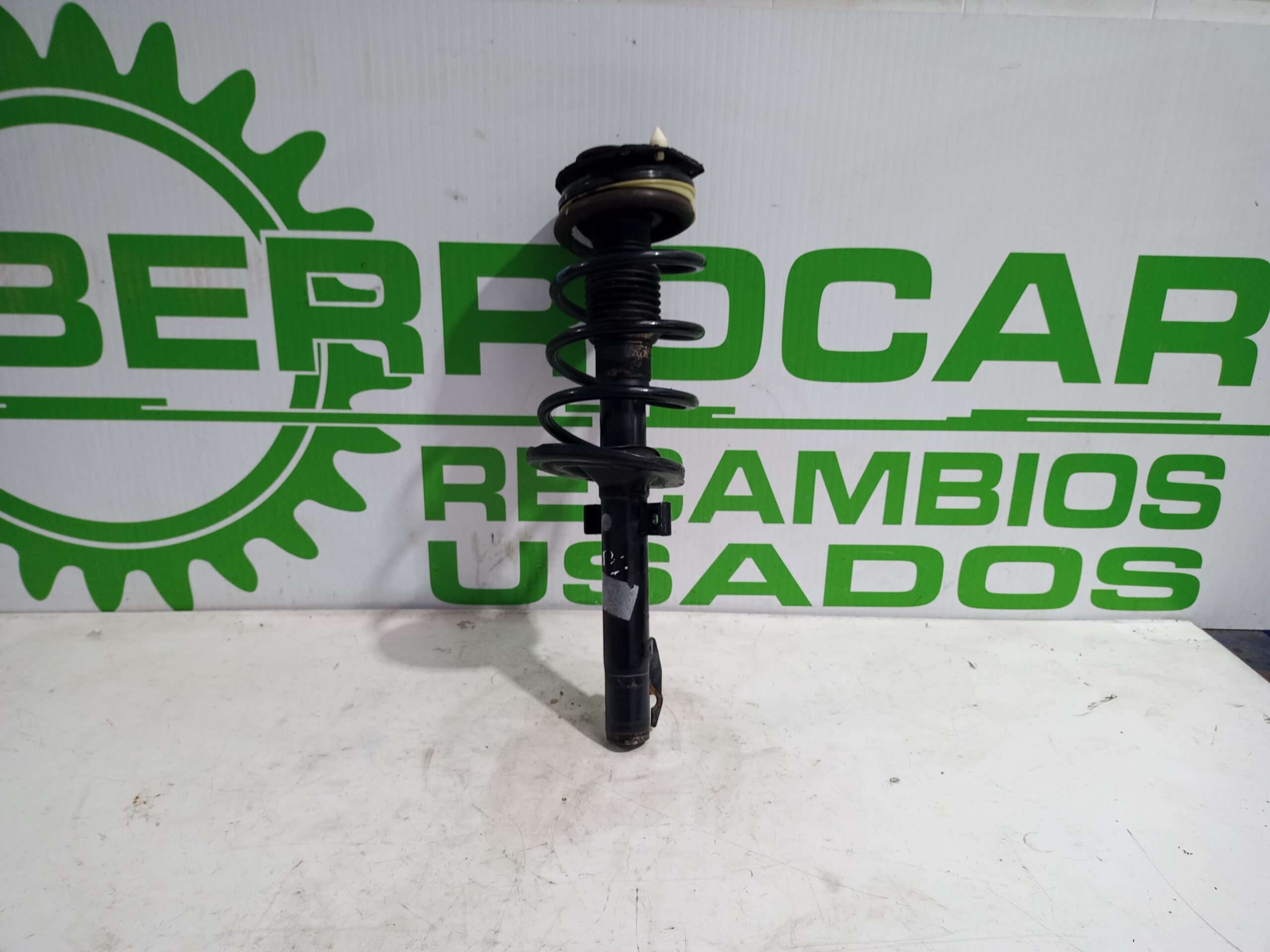 amortiguador_delantero_izquierdo_8200472411_renault_scenic_ii_1_9_dci_diesel