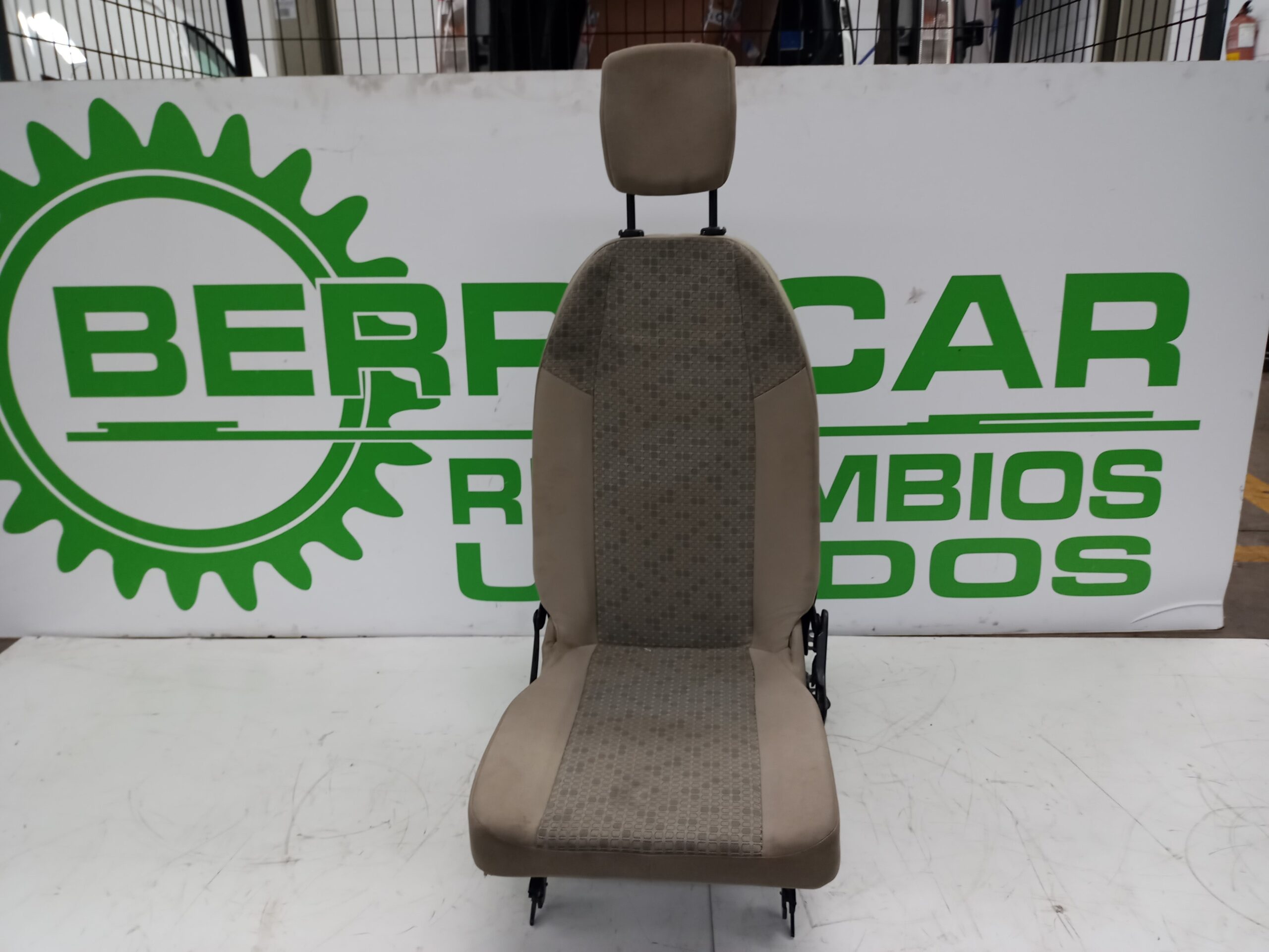 asientos_trasero_derecho_7701068609_renault_scenic_ii_1_9_dci_diesel