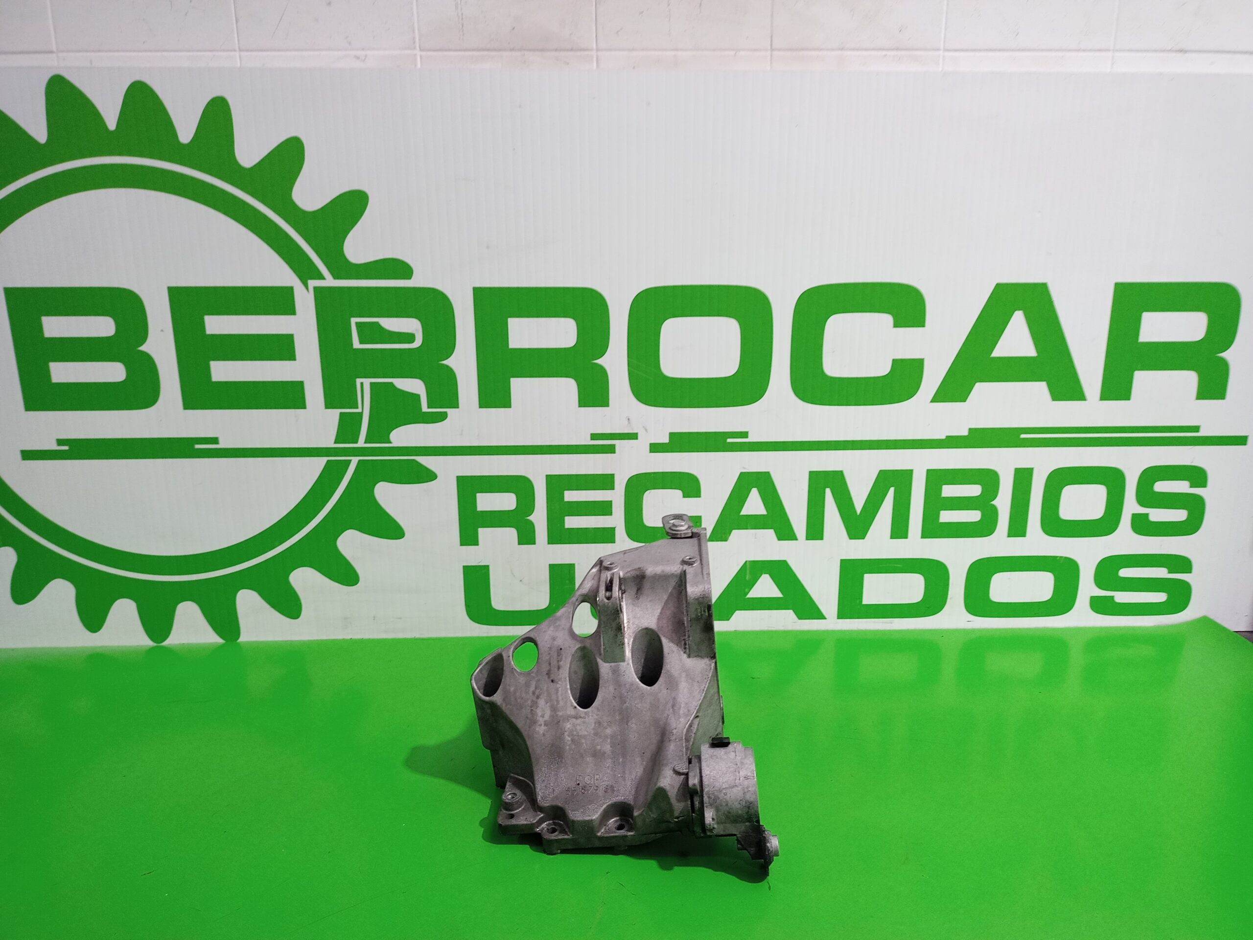 soporte_bomba_inyeccion_55187918_opel_zafira_b_1_9_cdti_cat_z_19_dtl