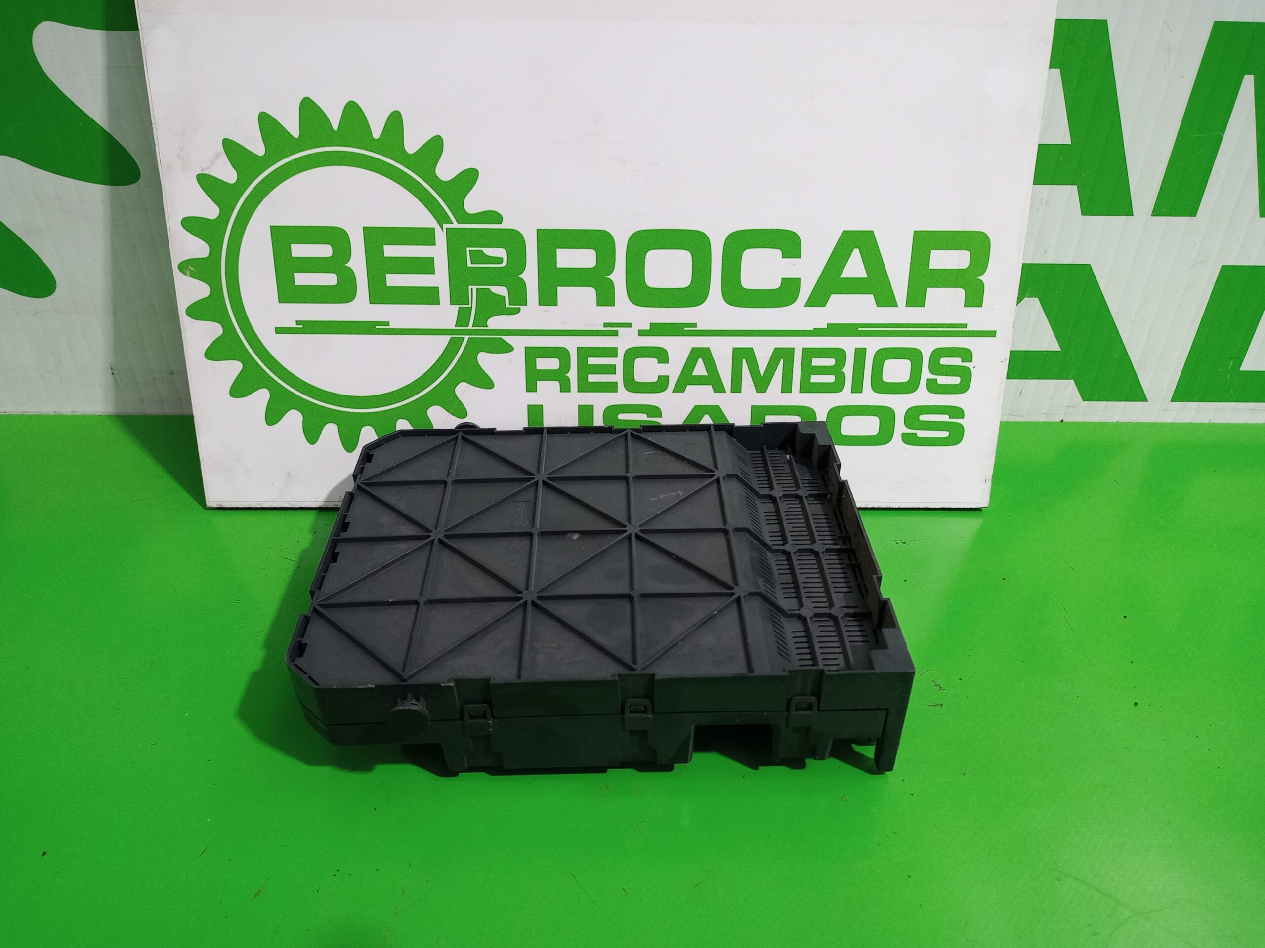 caja_reles_fusibles_9663798580_citr_n_c4_berlina_1_6_16v_hdi