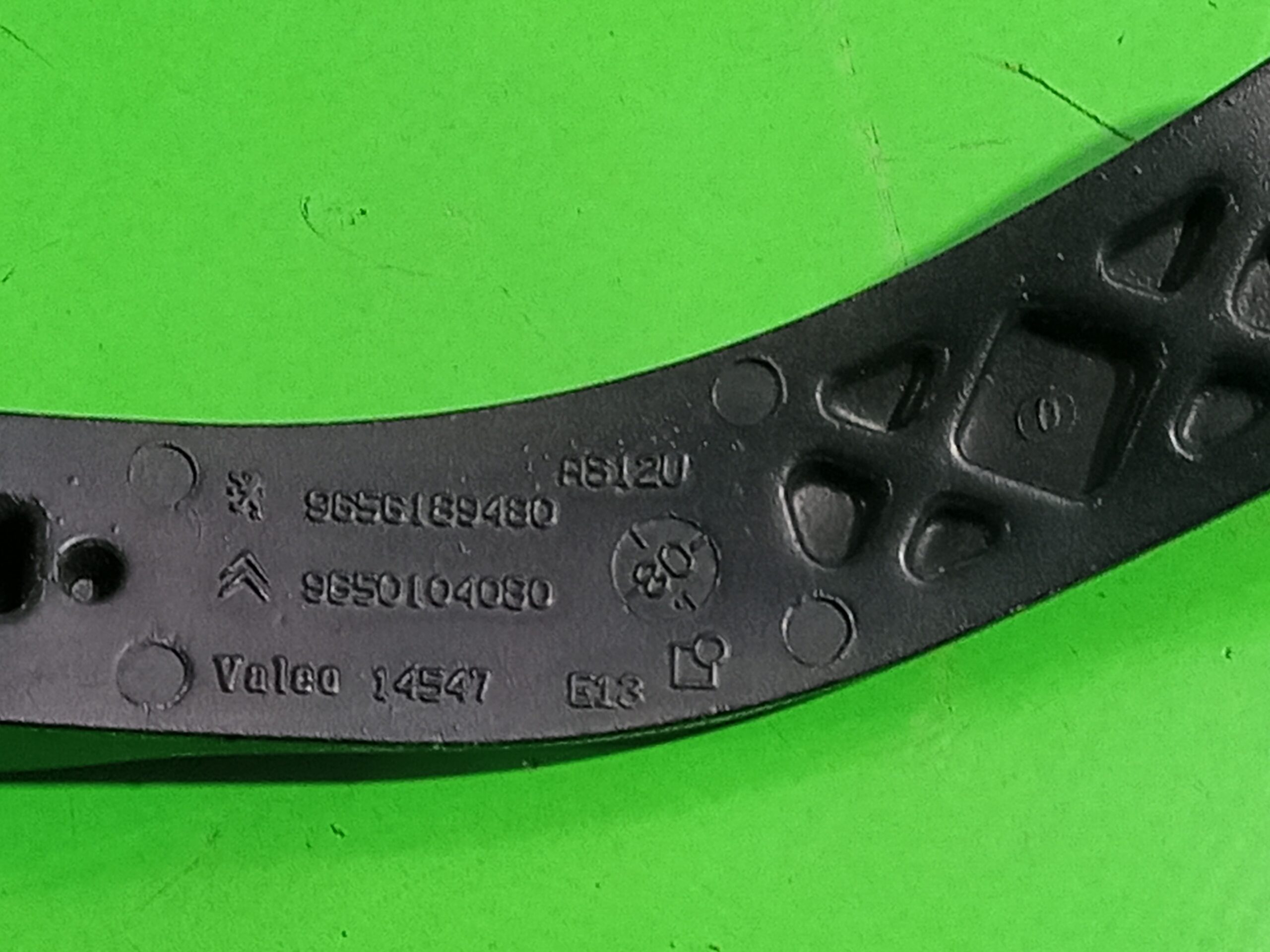 brazo_limpia_delantero_izquierdo_9650104080_citr_n_c4_berlina_1_6_16v_hdi