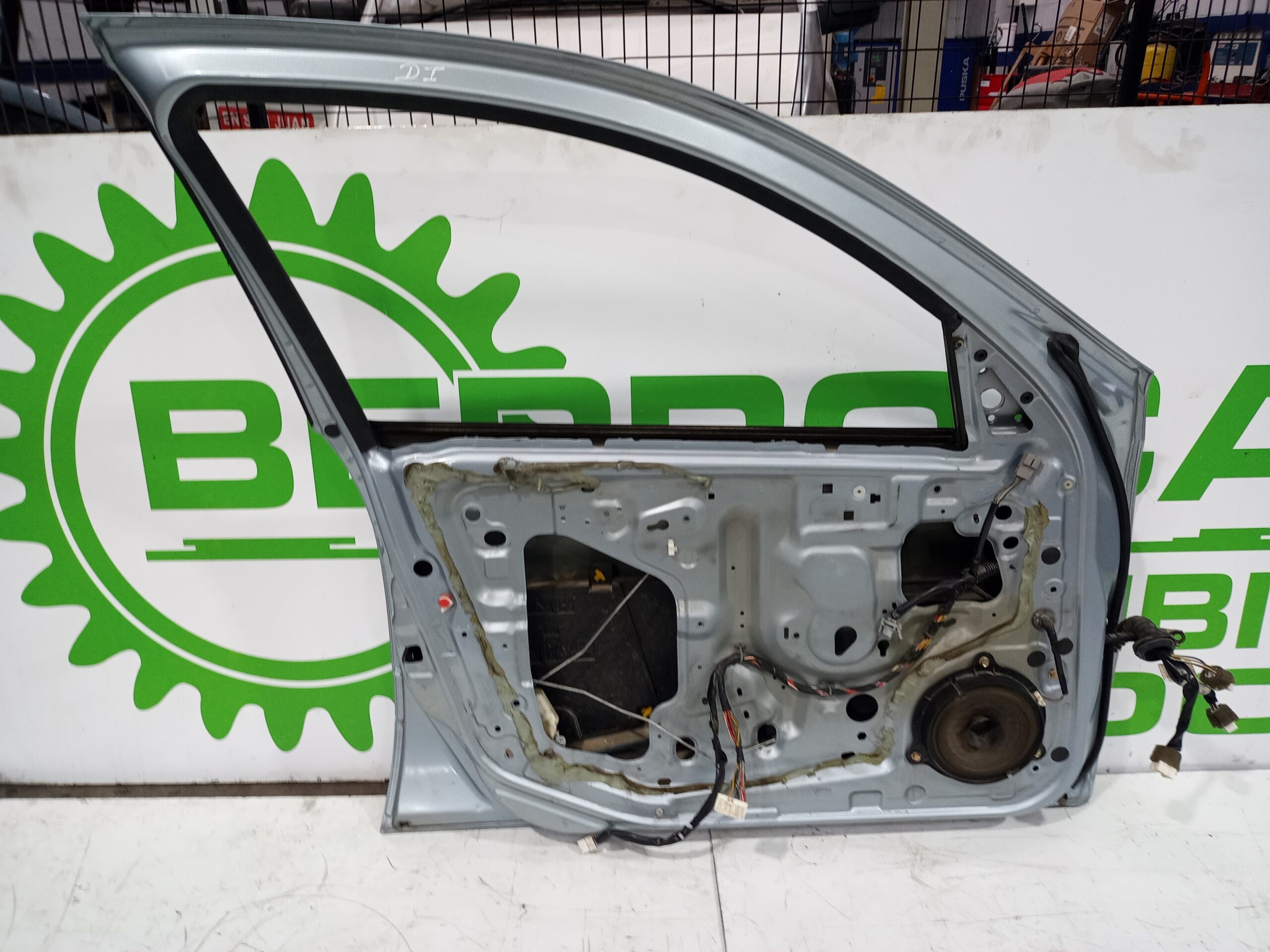 puerta_delantera_izquierda_801015m432_nissan_almera_n16_e_1_5_dci_turbodiesel_cat