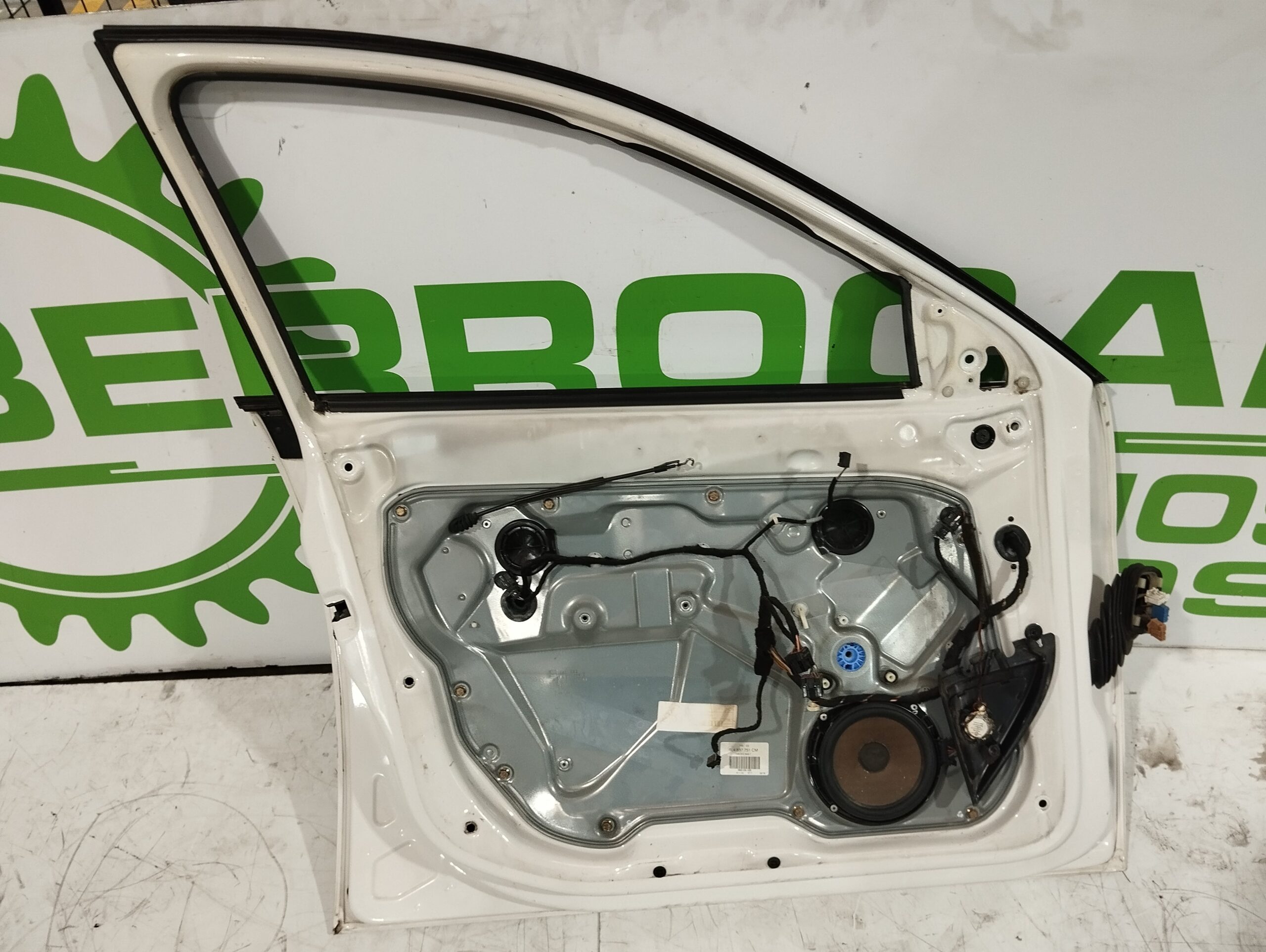 puerta_delantera_izquierda_6l4831055s_seat_ibiza_6l1_1_9_sdi