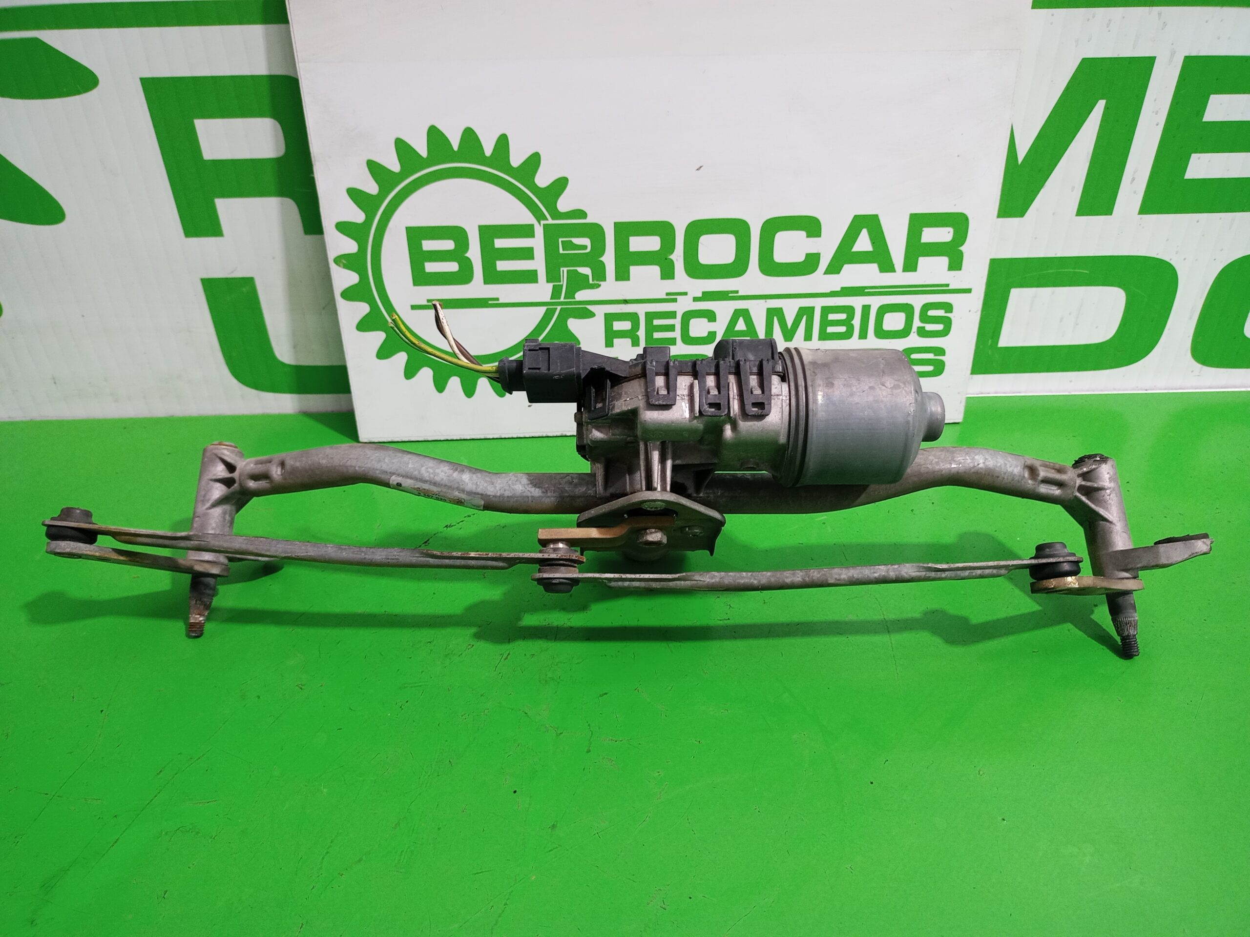 motor_limpia_delantero_0390241539_seat_ibiza_6l1_1_9_sdi