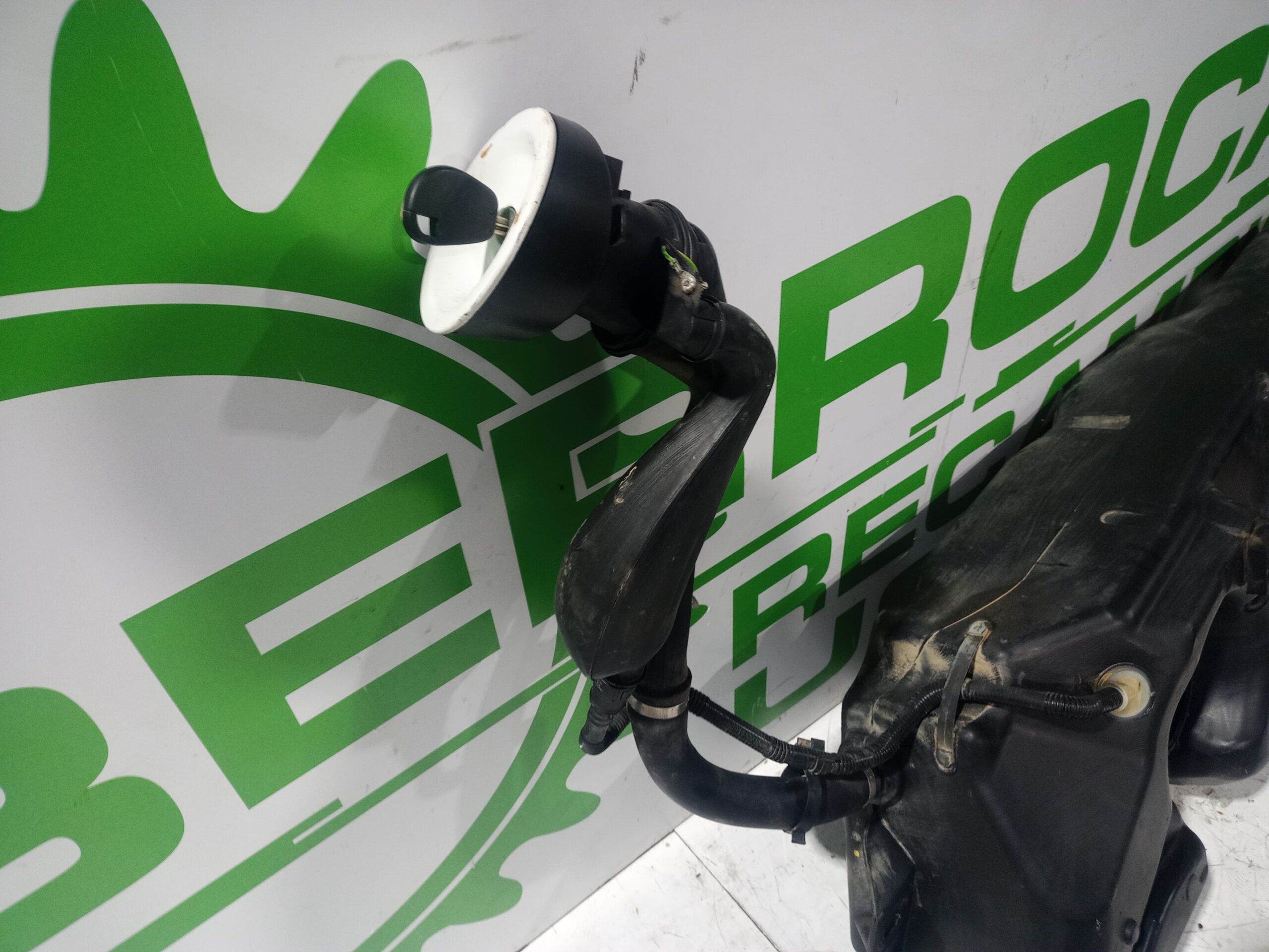 deposito_combustible_9658997_peugeot_partner_s1_1_9_diesel