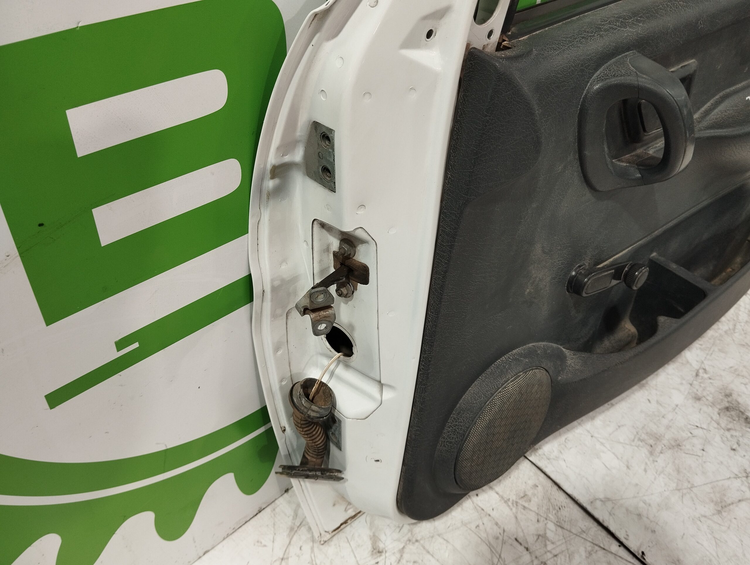 puerta_delantera_derecha_9004w2_peugeot_partner_s1_1_9_diesel