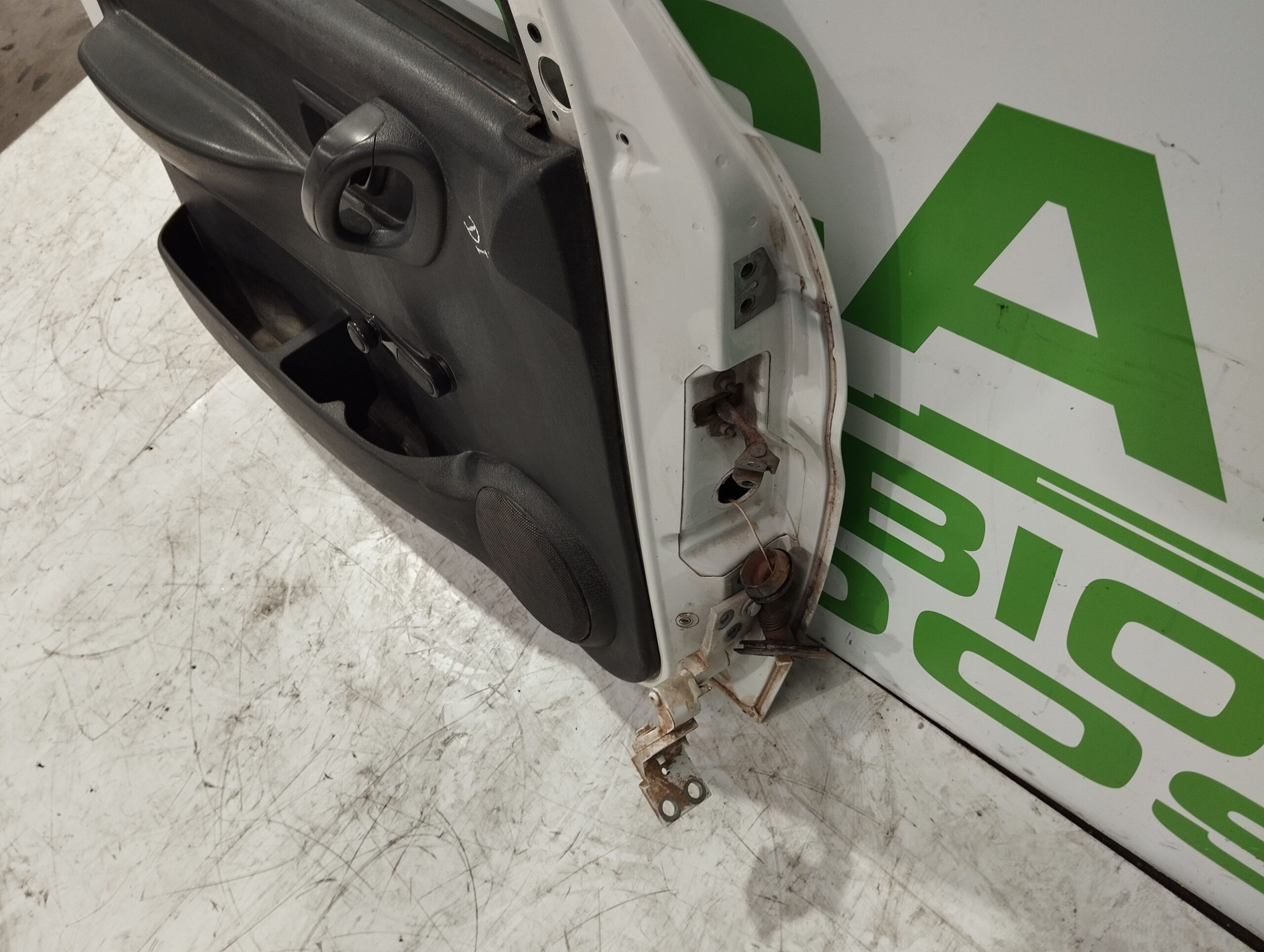 puerta_delantera_izquierda_9002t9_peugeot_partner_s1_1_9_diesel