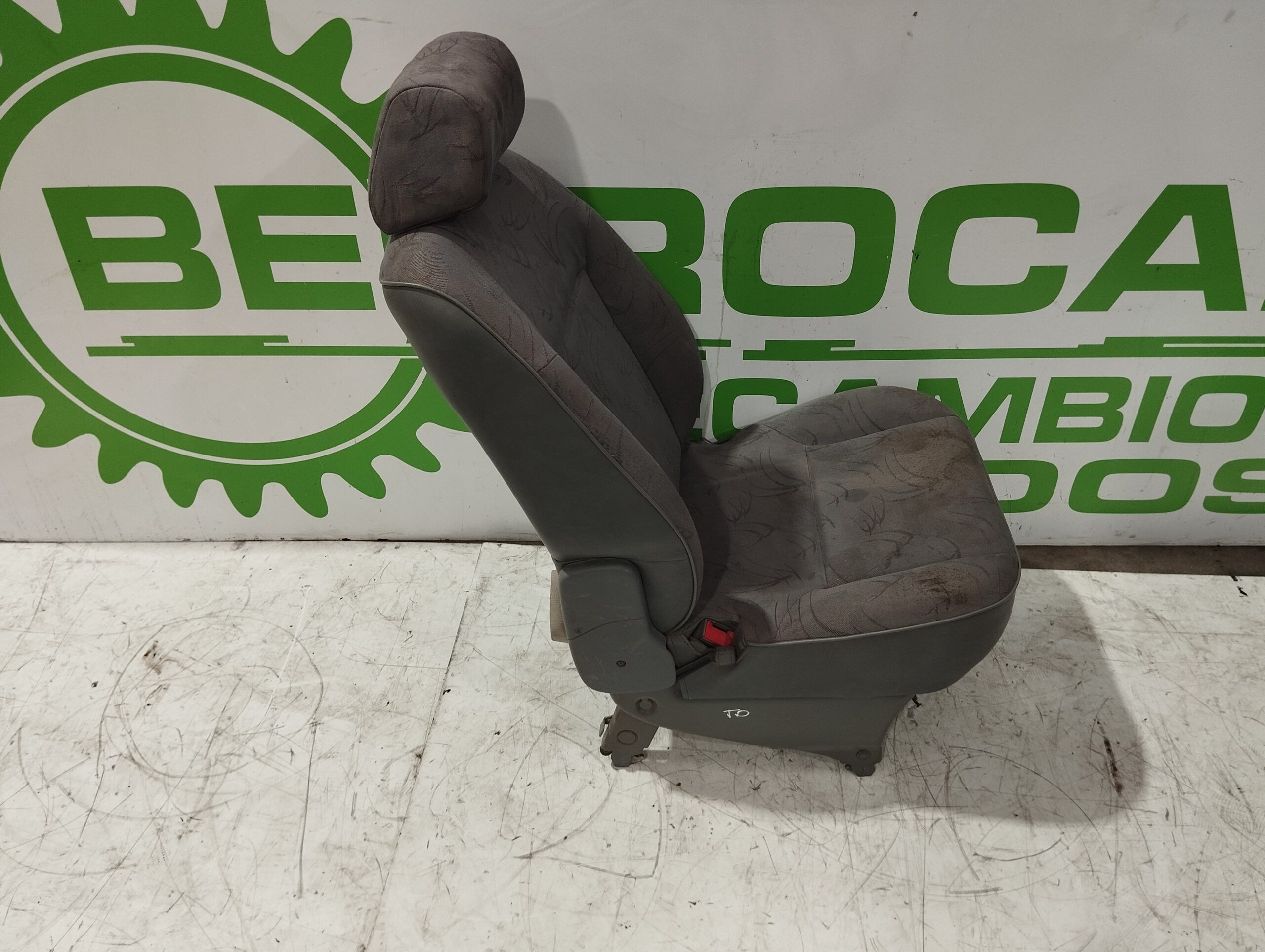 asientos_trasero_derecho_8850hv_citr_n_evasion_1_9_turbodiesel