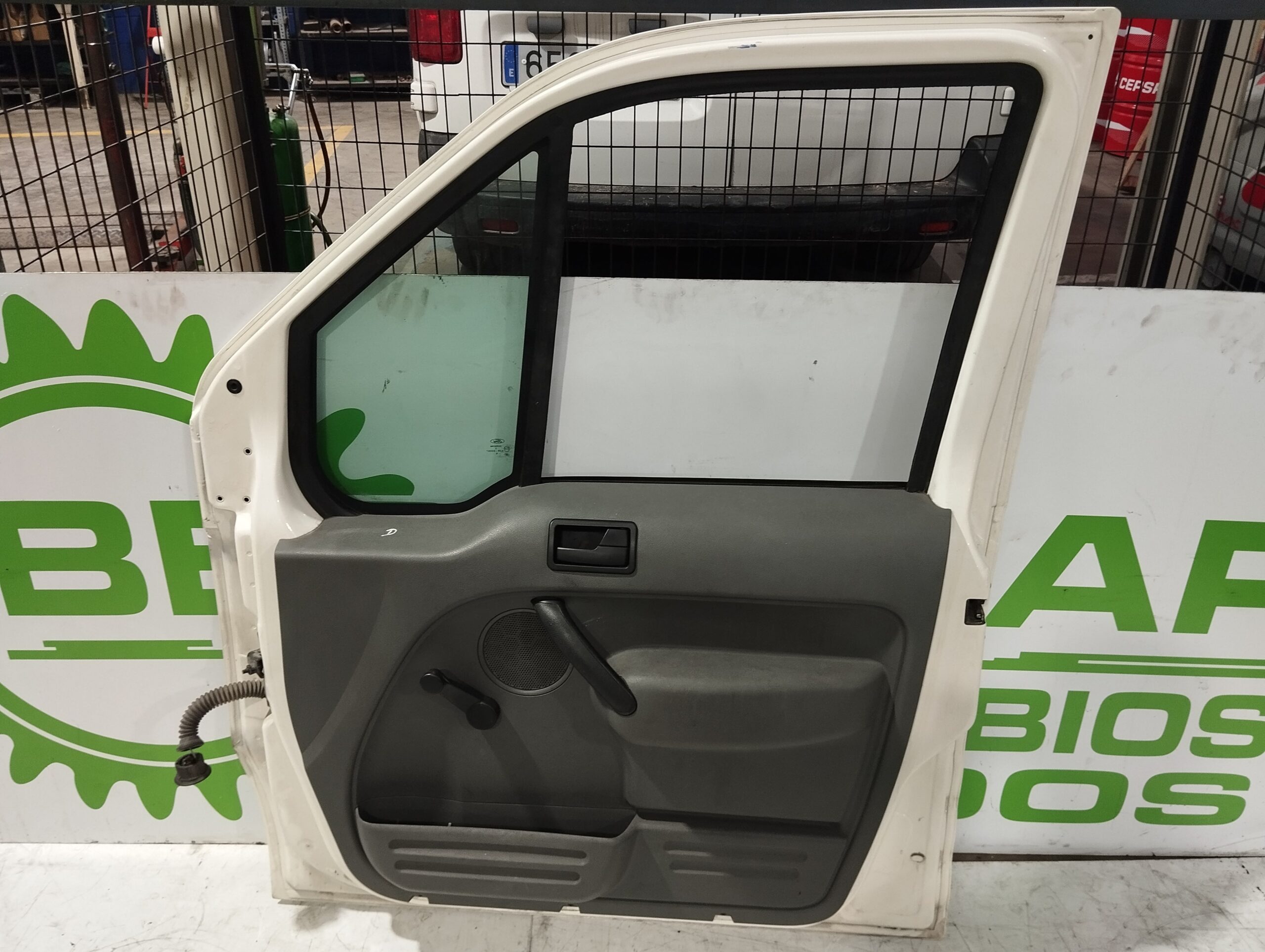 puerta_delantera_derecha_5147241_ford_transit_connect_tc7_1_8_tdci_cat