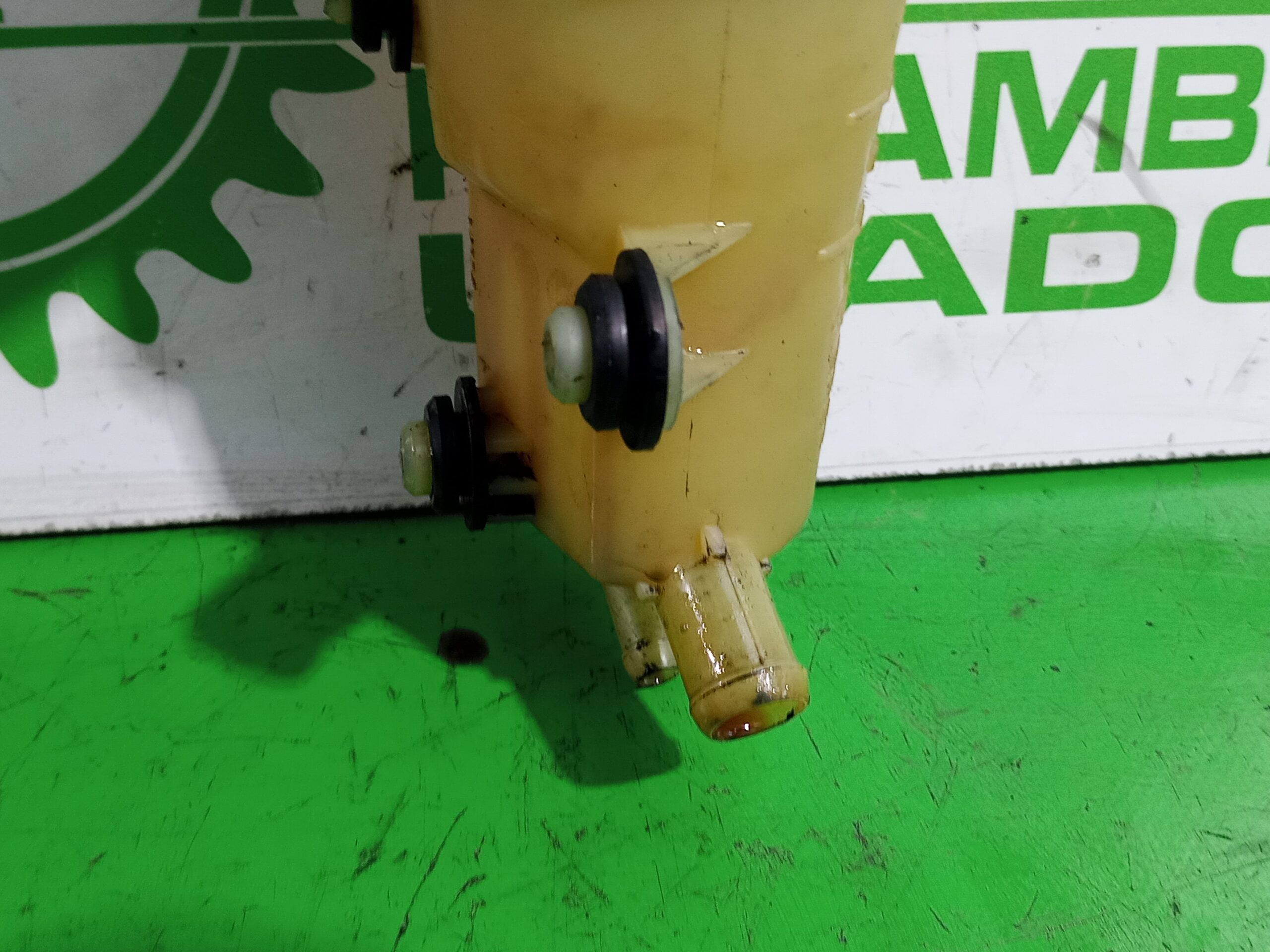 deposito_servo_98ag3r700_ford_focus_berlina_cak_1_8_tddi_turbodiesel_cat