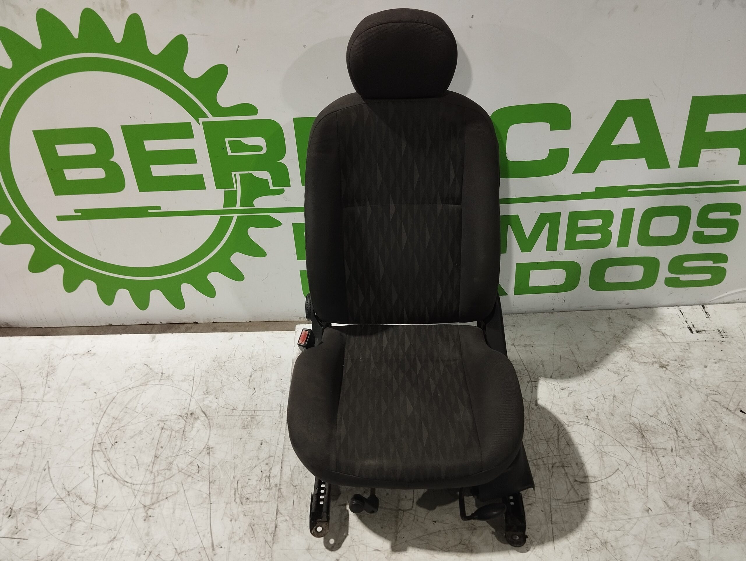 asiento_delantero_izquierdo_4485428_ford_focus_berlina_cak_1_8_tddi_turbodiesel_cat