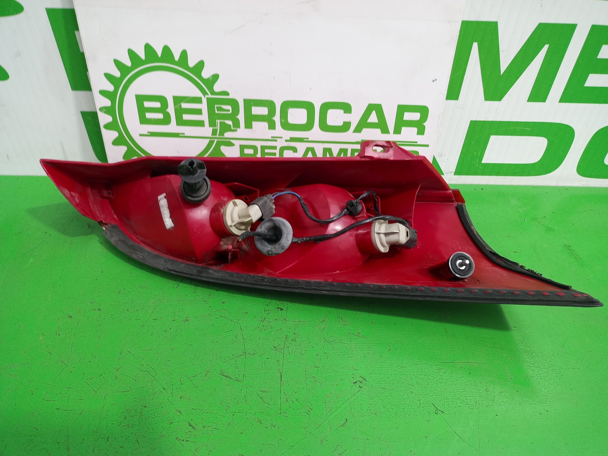 piloto_trasero_izquierdo_1214223_ford_focus_berlina_cak_1_8_tddi_turbodiesel_cat