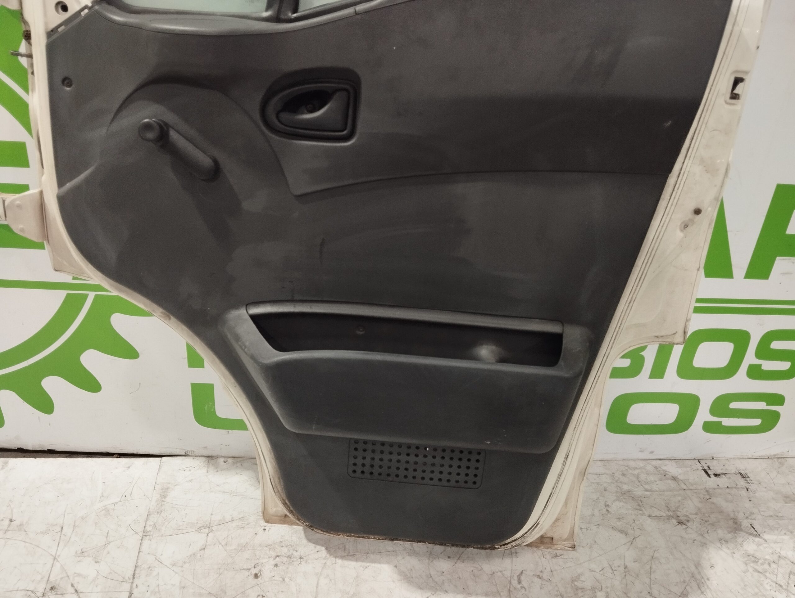 puerta_delantera_derecha_99460120_iveco_daily_caja_cerrada_1999_2_8_diesel_cat