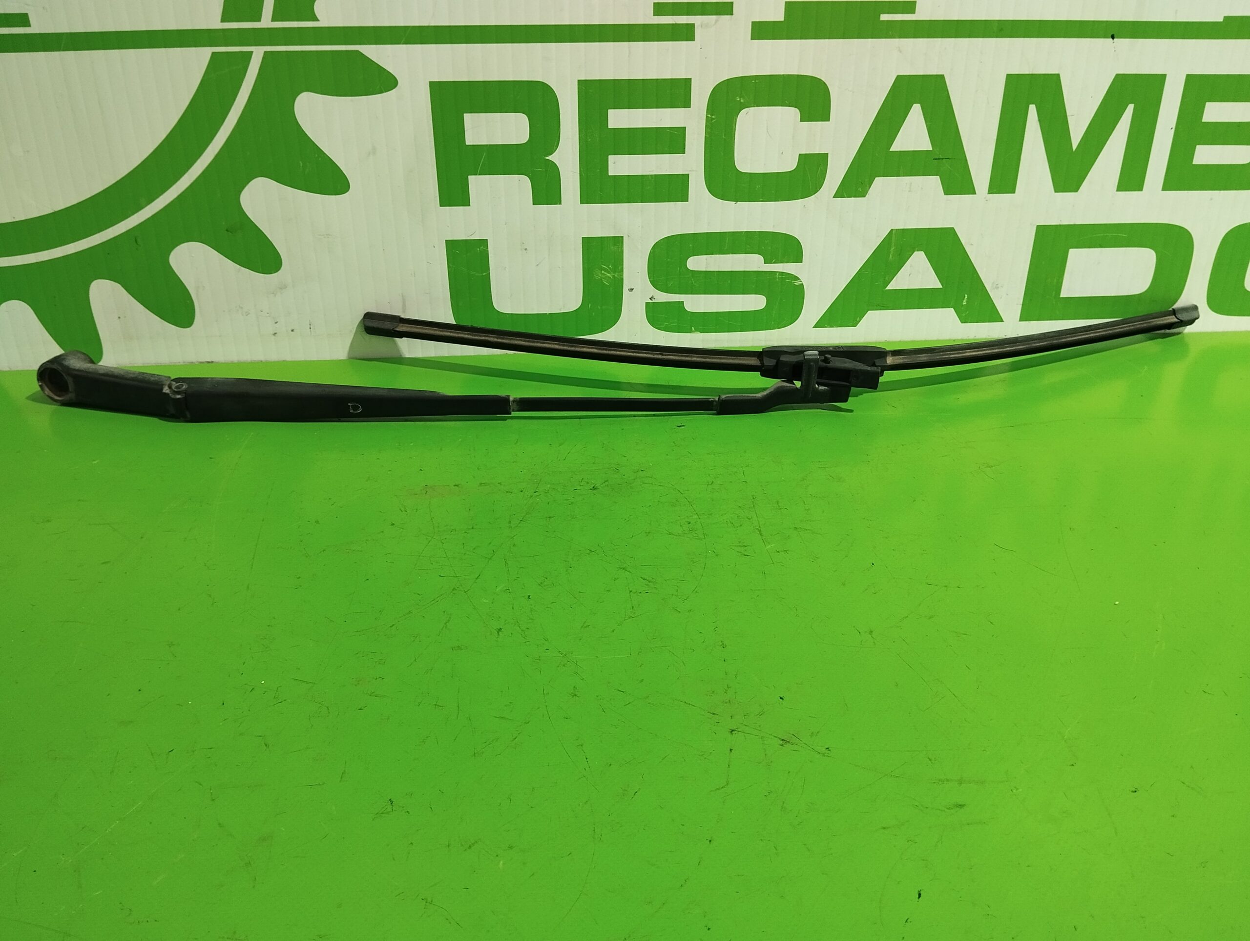 brazo_limpia_delantero_derecho_9684103780_citr_n_c4_picasso_1_6_16v_hdi_fap