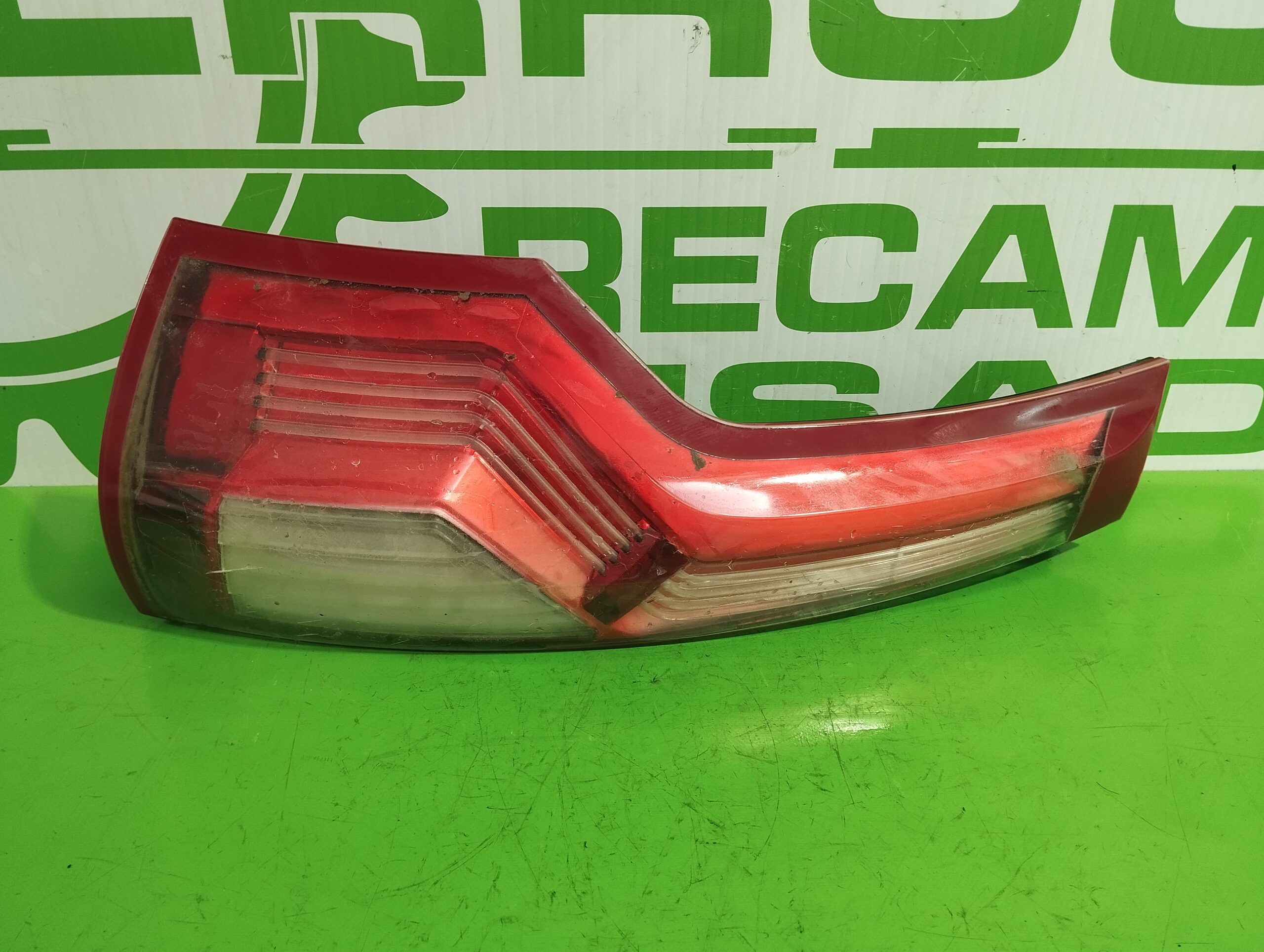 piloto_trasero_izquierdo_psa00946601_citr_n_c4_picasso_1_6_16v_hdi_fap