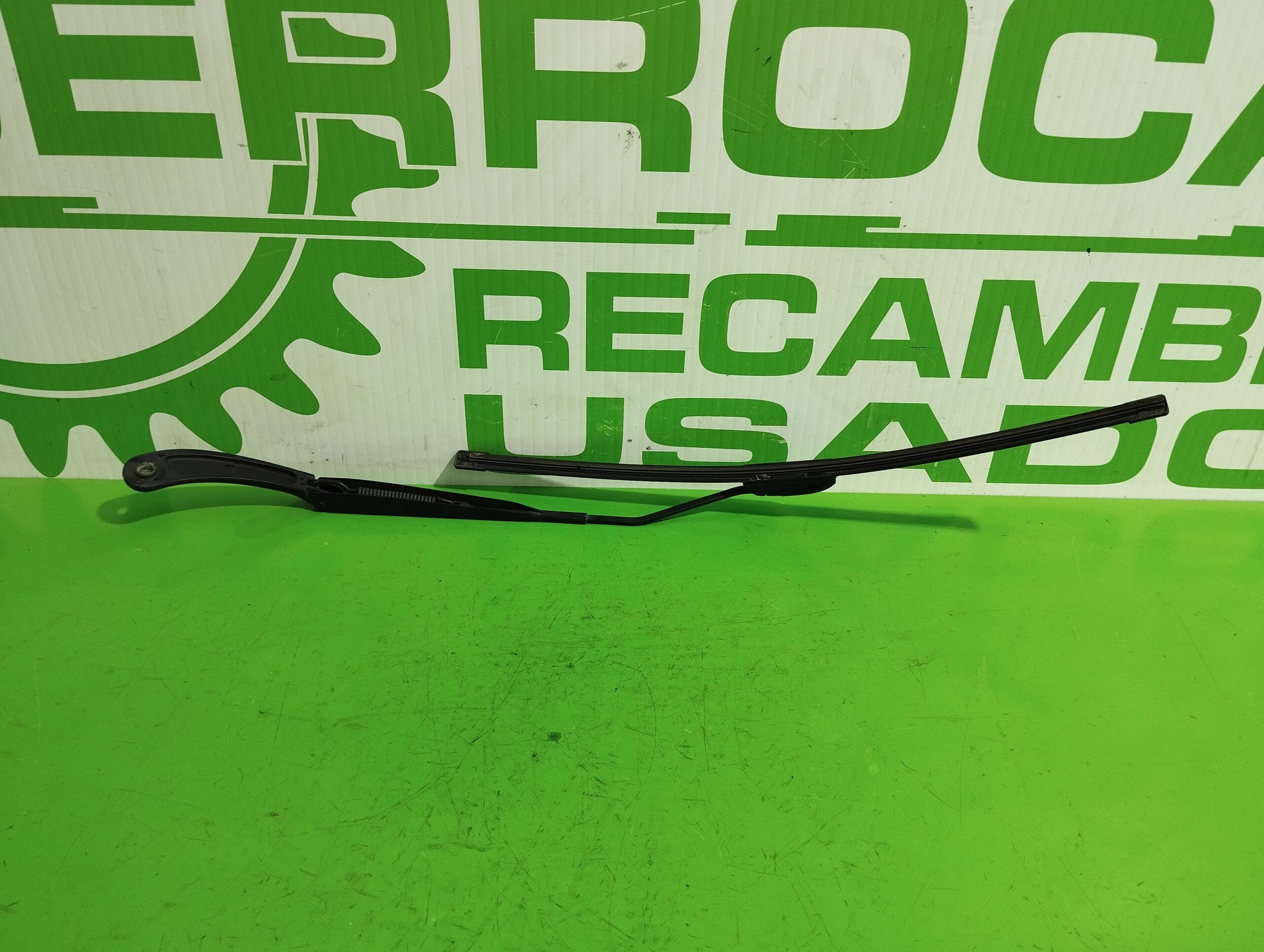 brazo_limpia_delantero_izquierdo_80010987_renault_megane_ii_familiar_1_9_dci_diesel