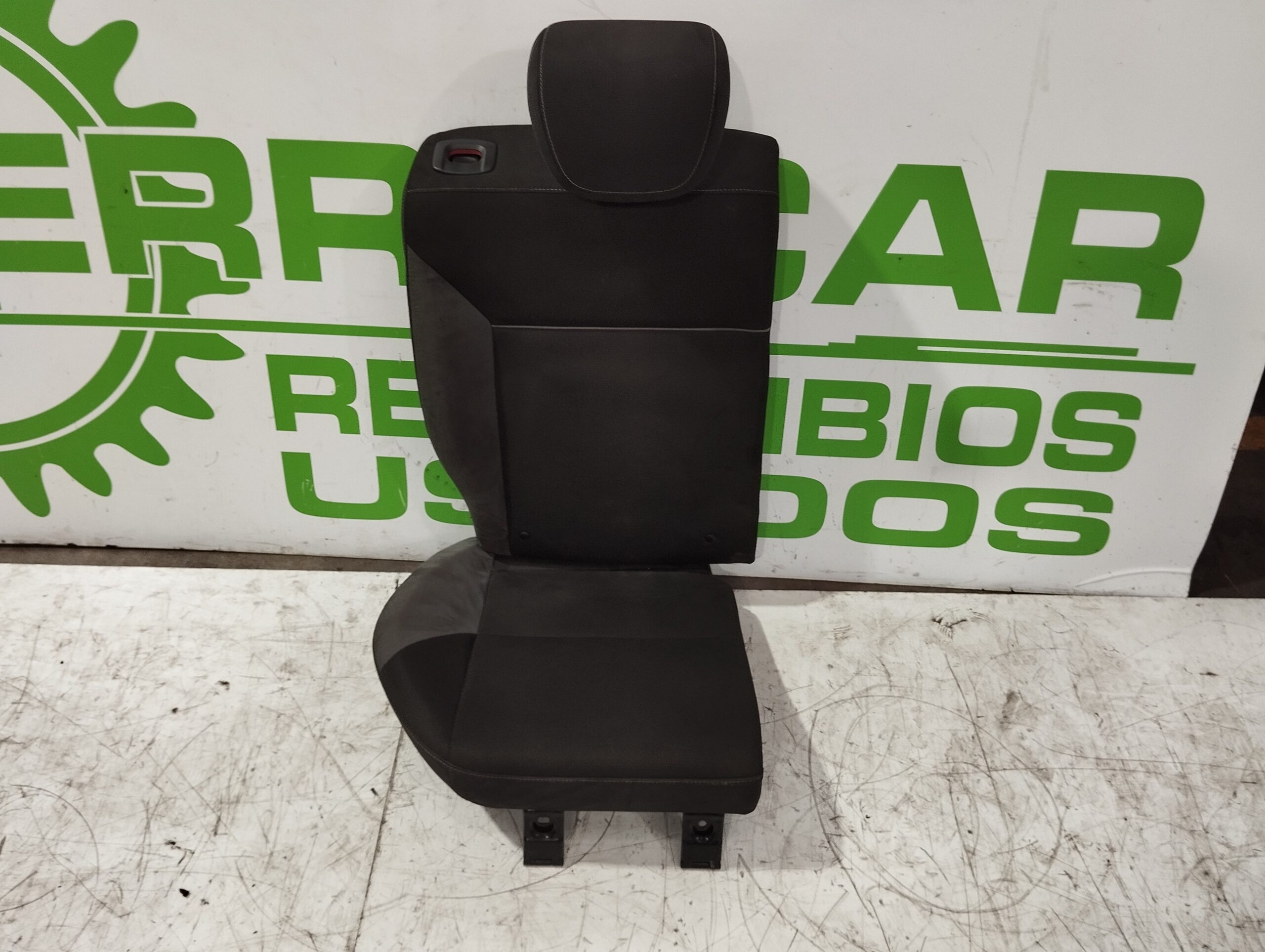 asientos_trasero_derecho_1755332_ford_focus_turn_cb8_1_6_tdci_cat