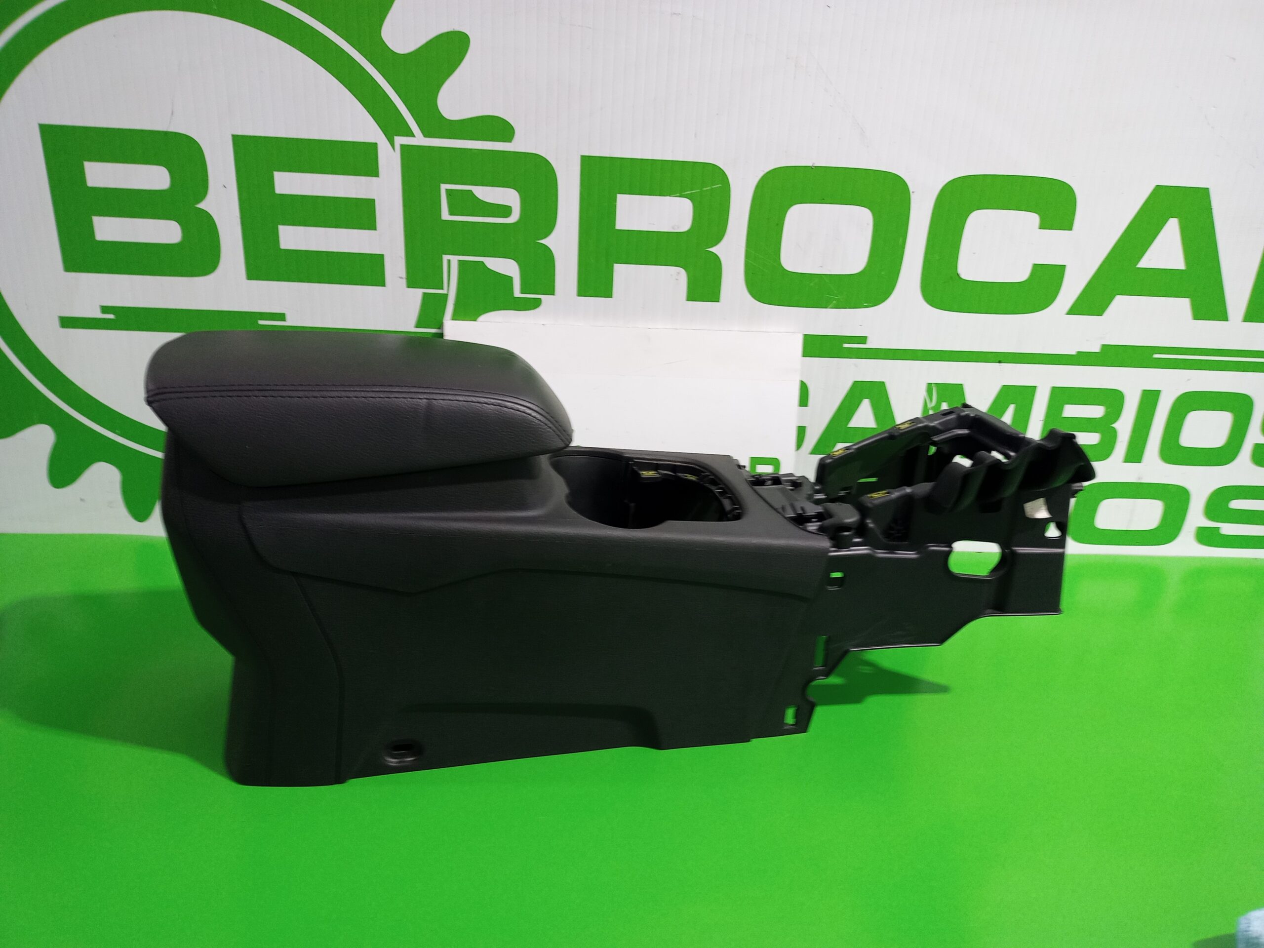 consola_central_sd0526102436801_ford_focus_turn_cb8_1_6_tdci_cat